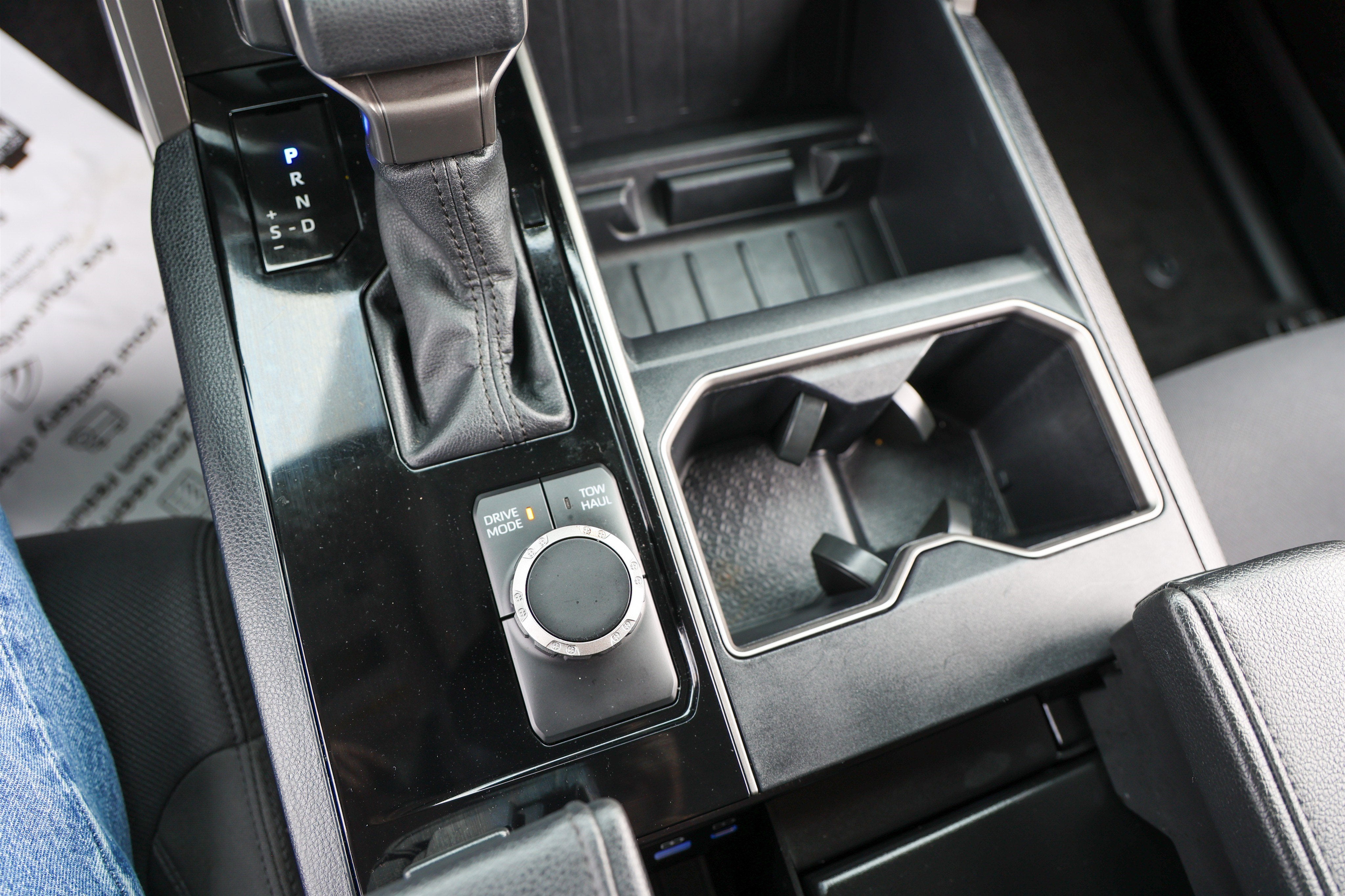 2024 Toyota TUNDRA 4X2 SR5
