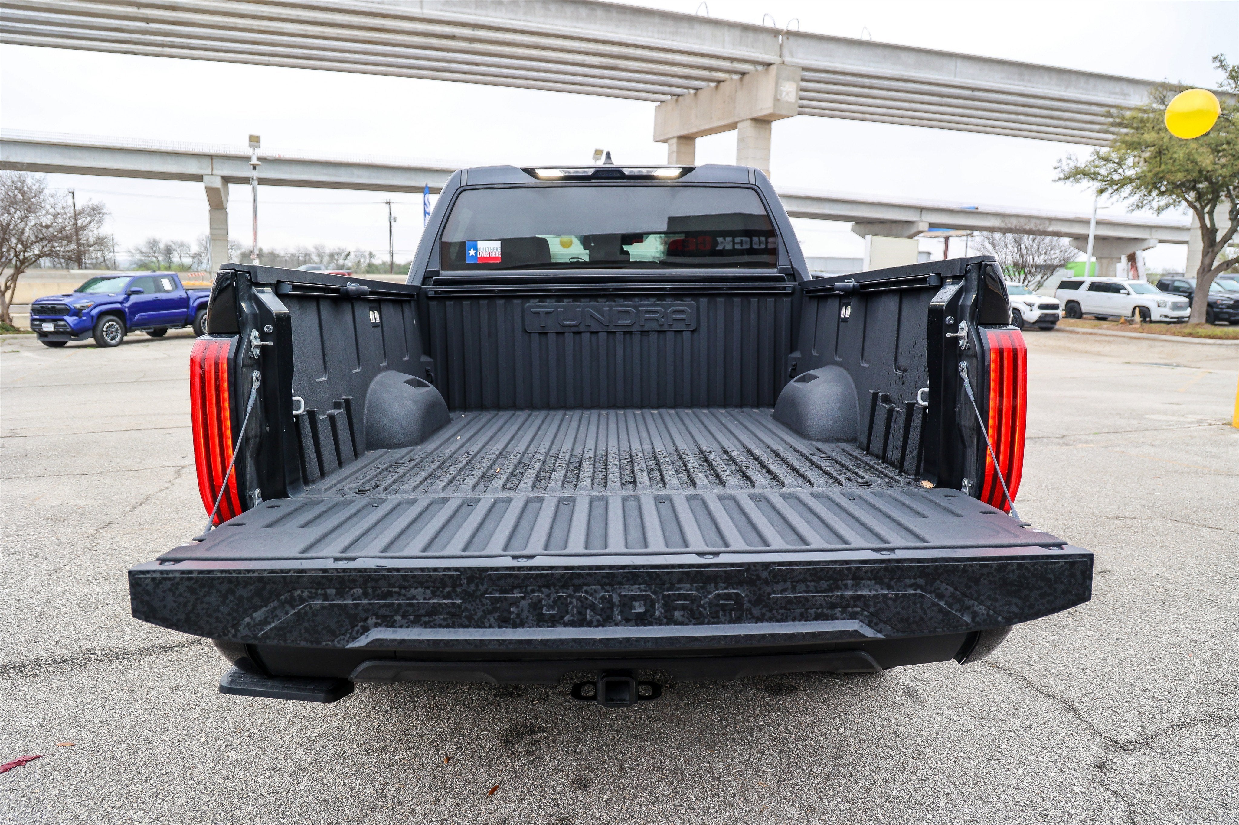 2024 Toyota TUNDRA 4X2 SR5