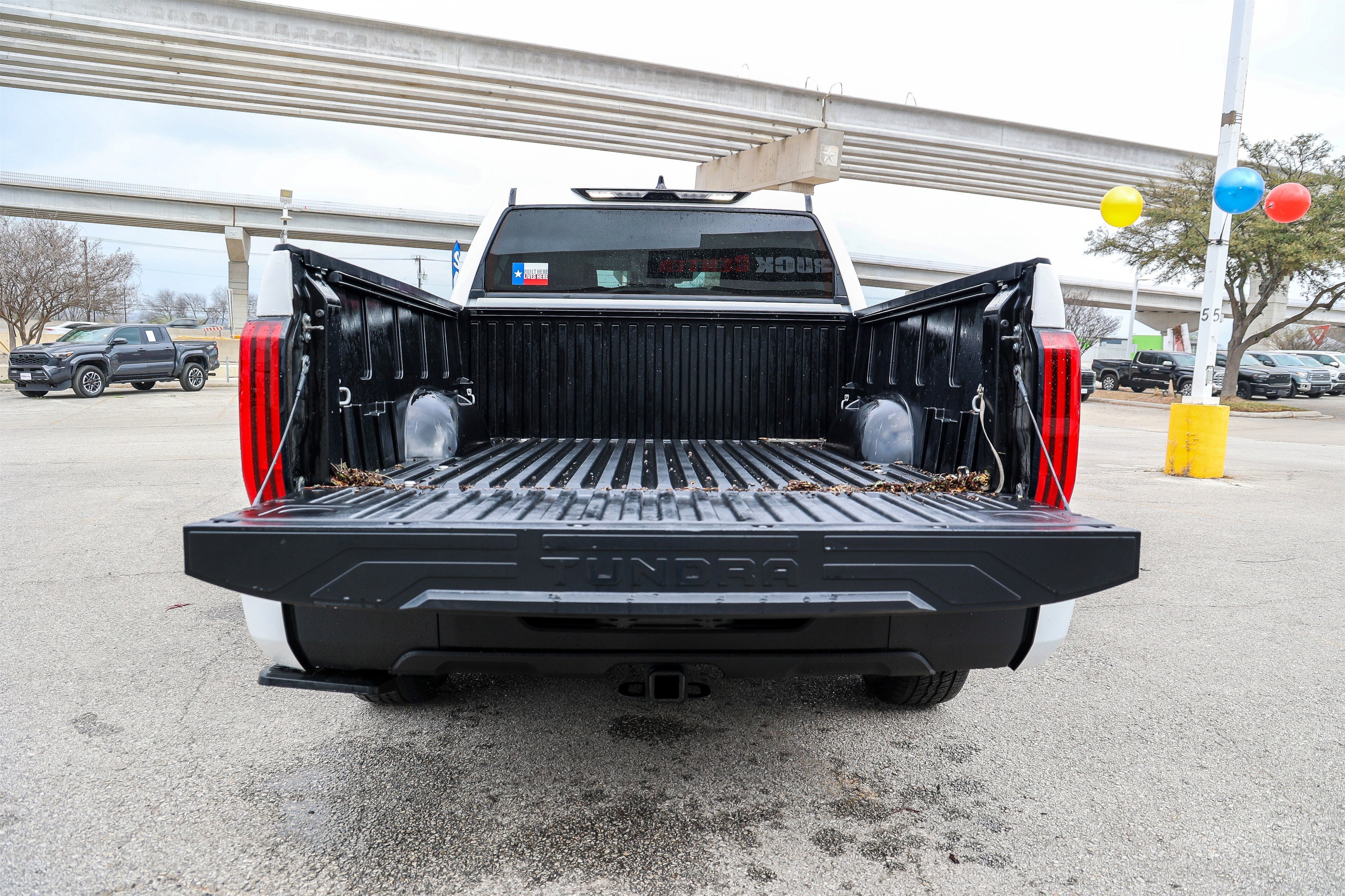 2023 Toyota TUNDRA 4X2 SR5