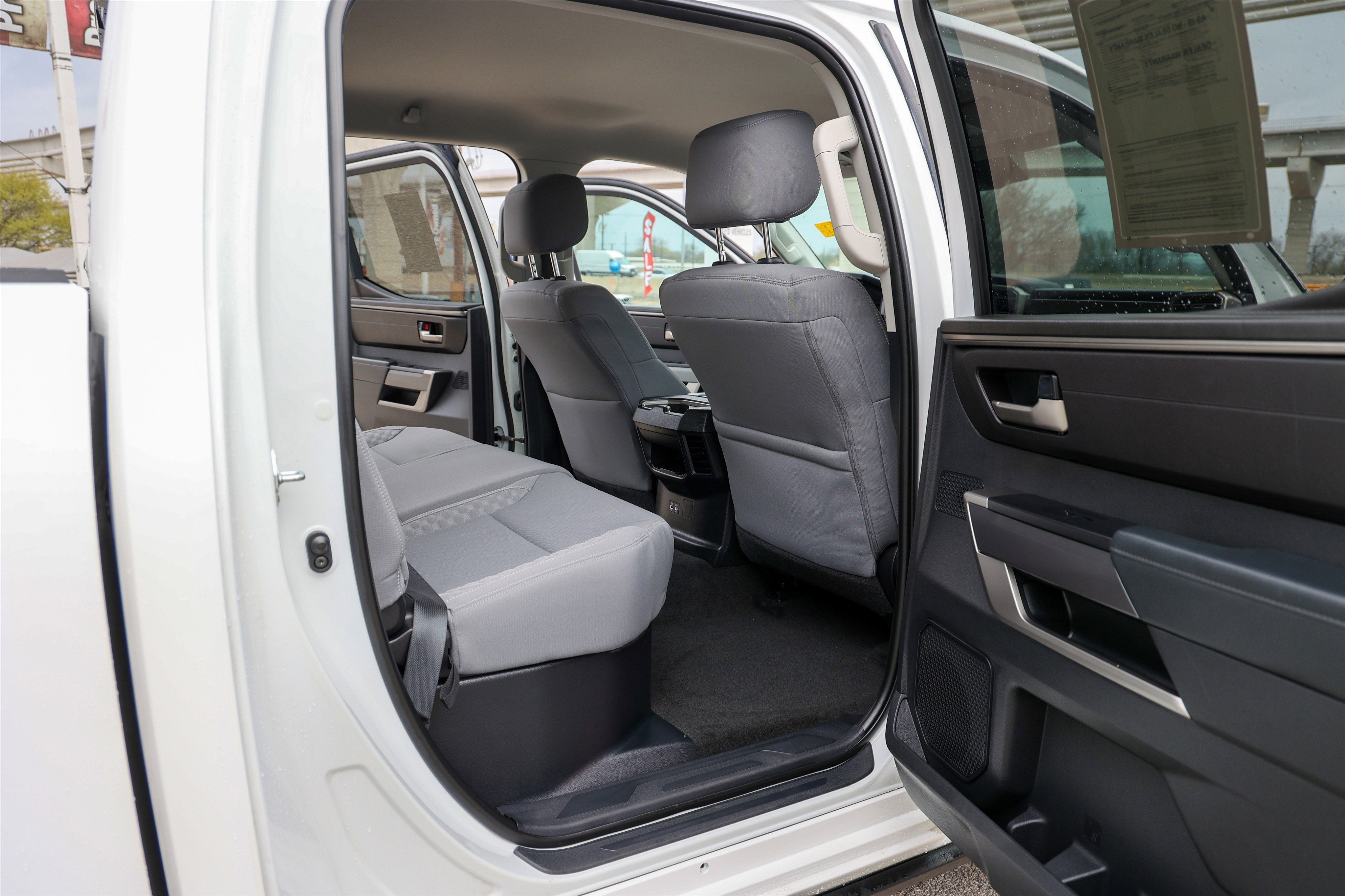 2023 Toyota TUNDRA 4X2 SR5