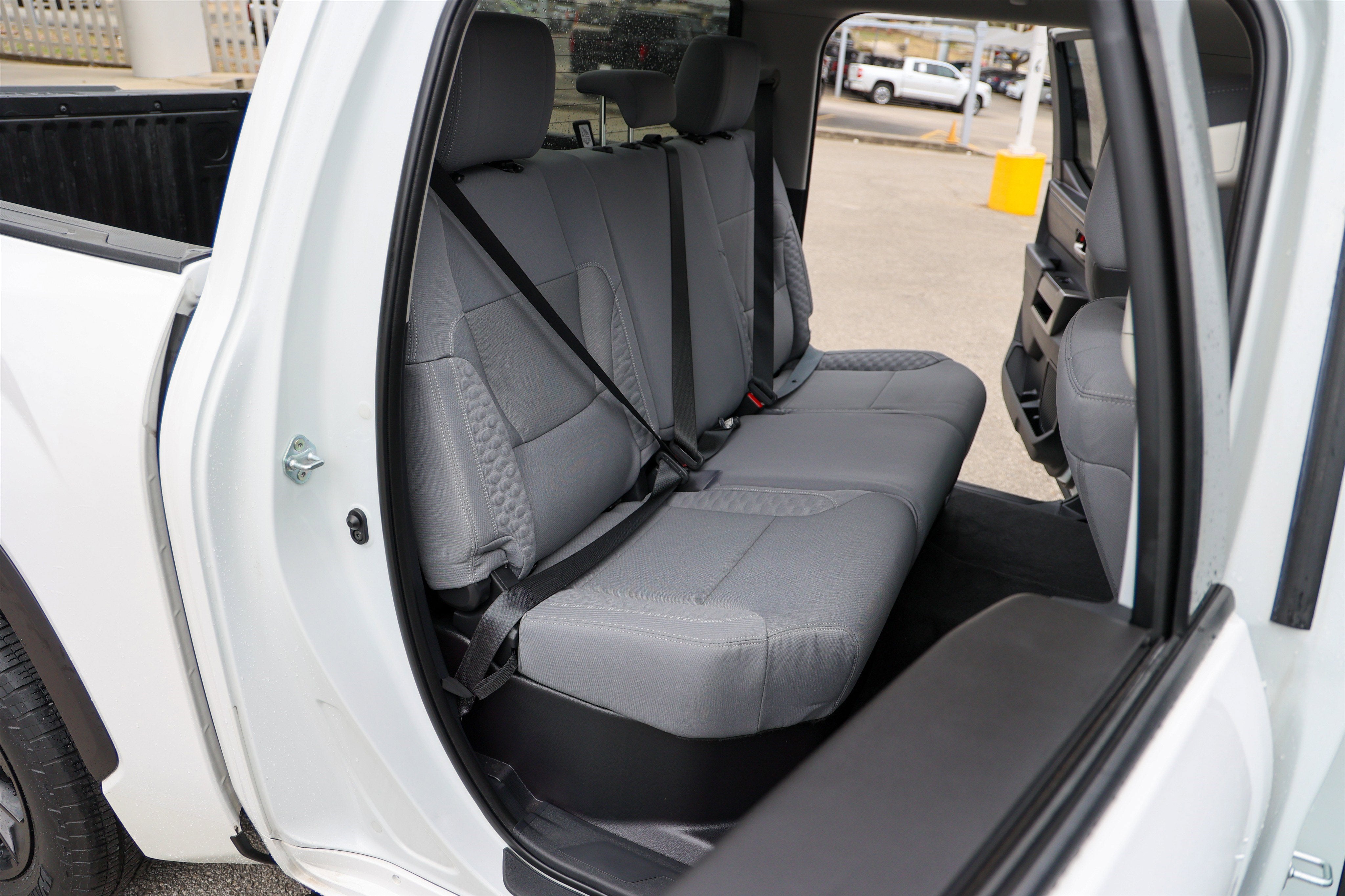 2023 Toyota TUNDRA 4X2 SR5