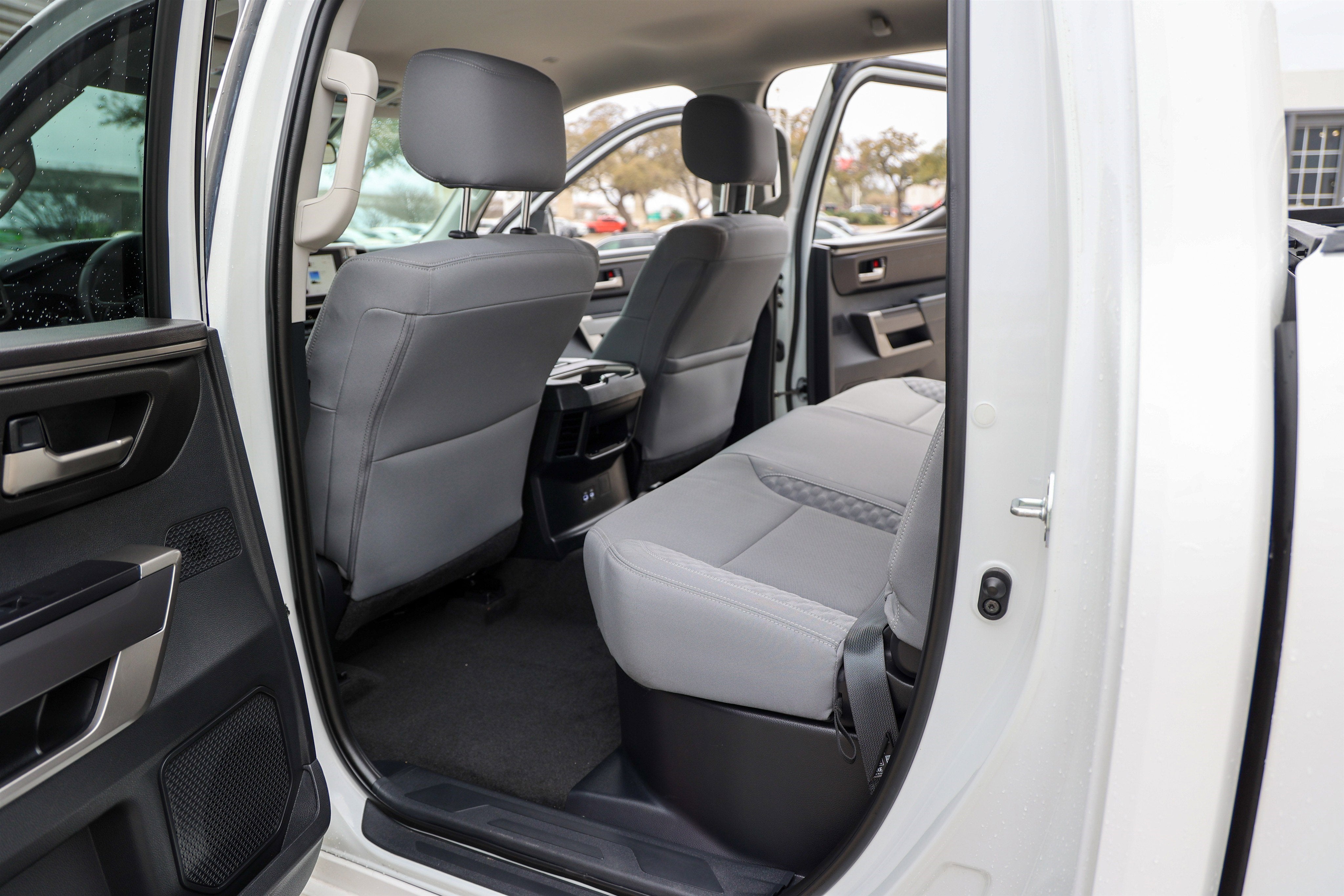 2023 Toyota TUNDRA 4X2 SR5