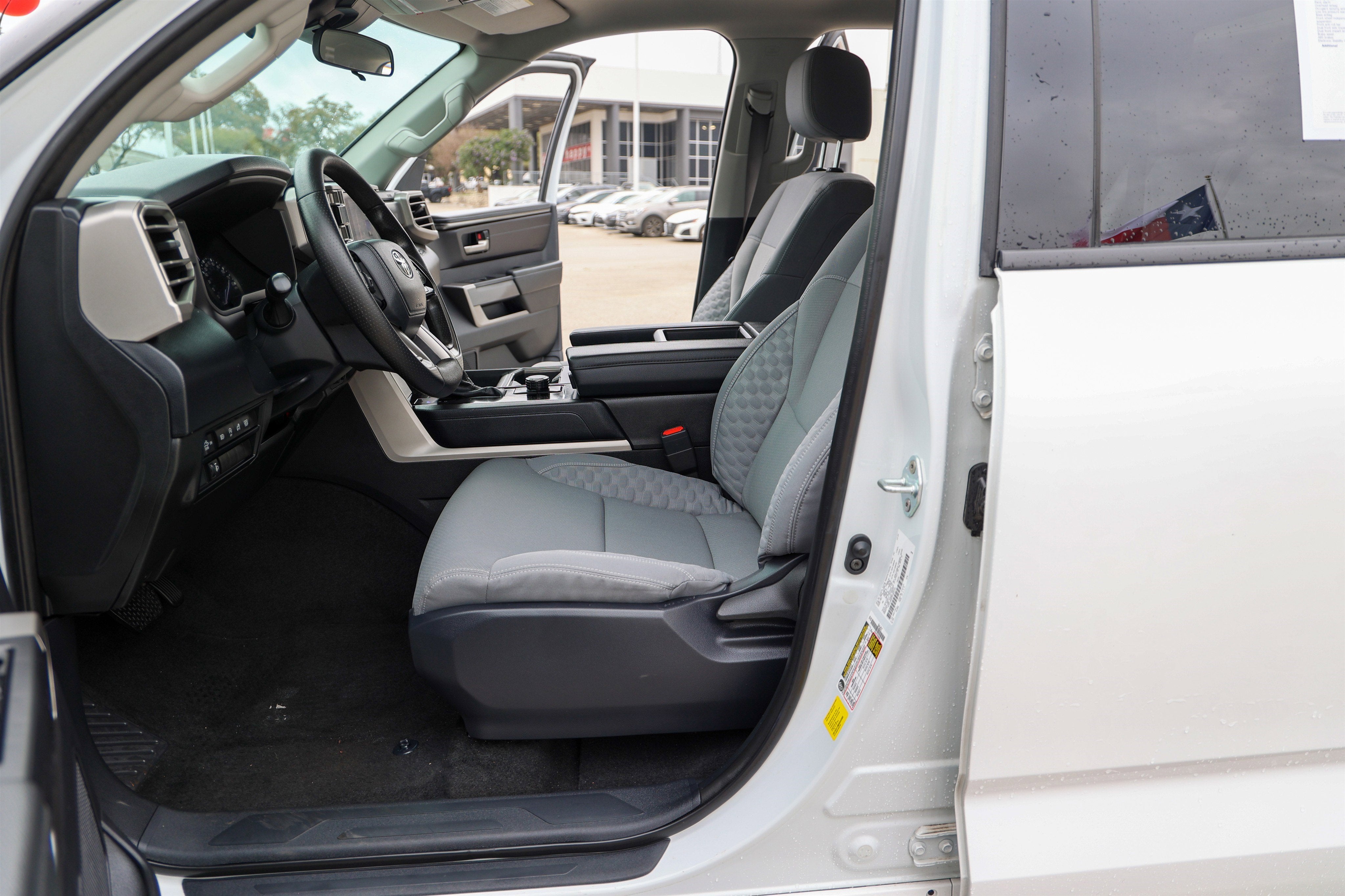 2023 Toyota TUNDRA 4X2 SR5