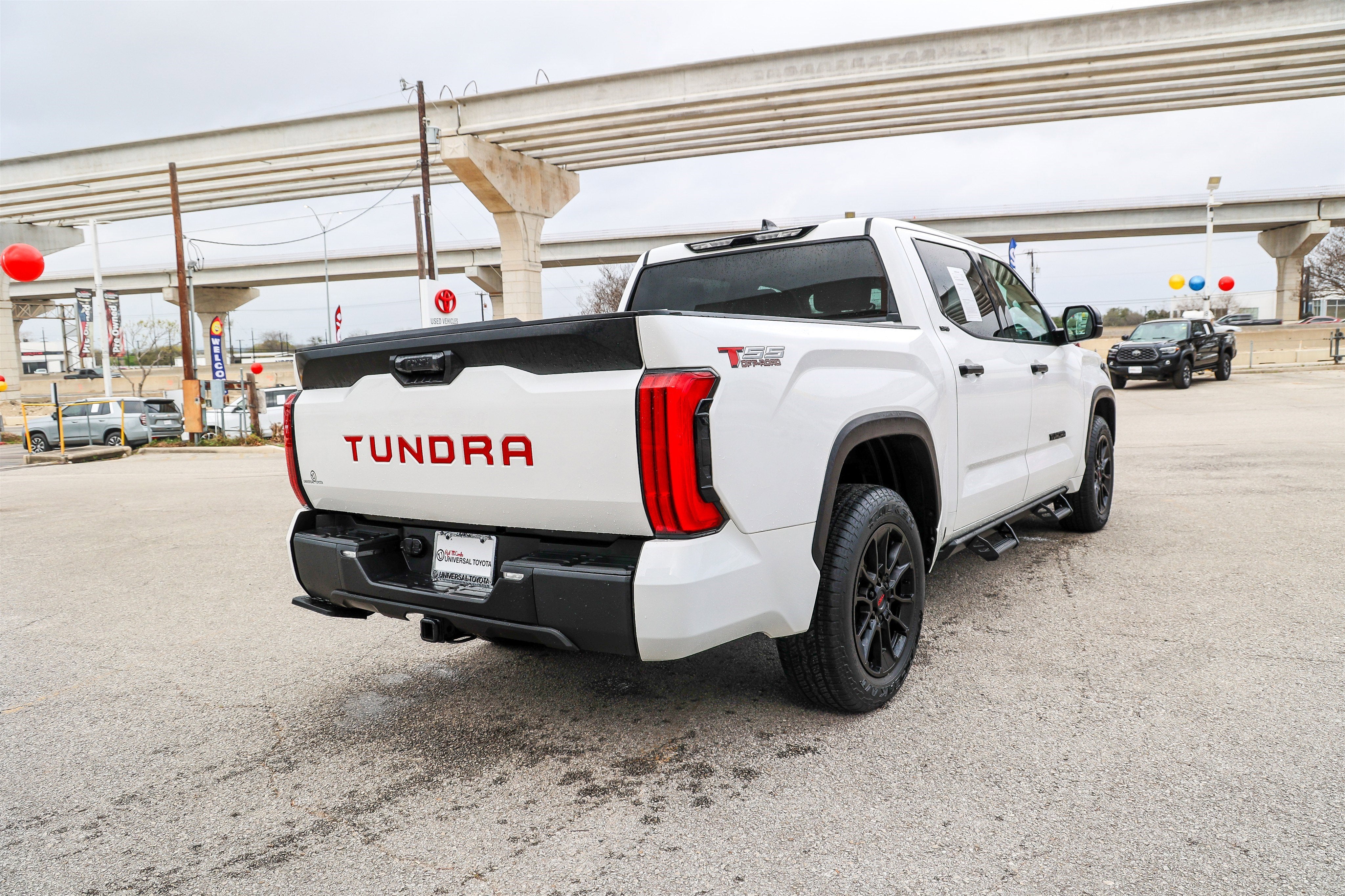 2023 Toyota TUNDRA 4X2 SR5