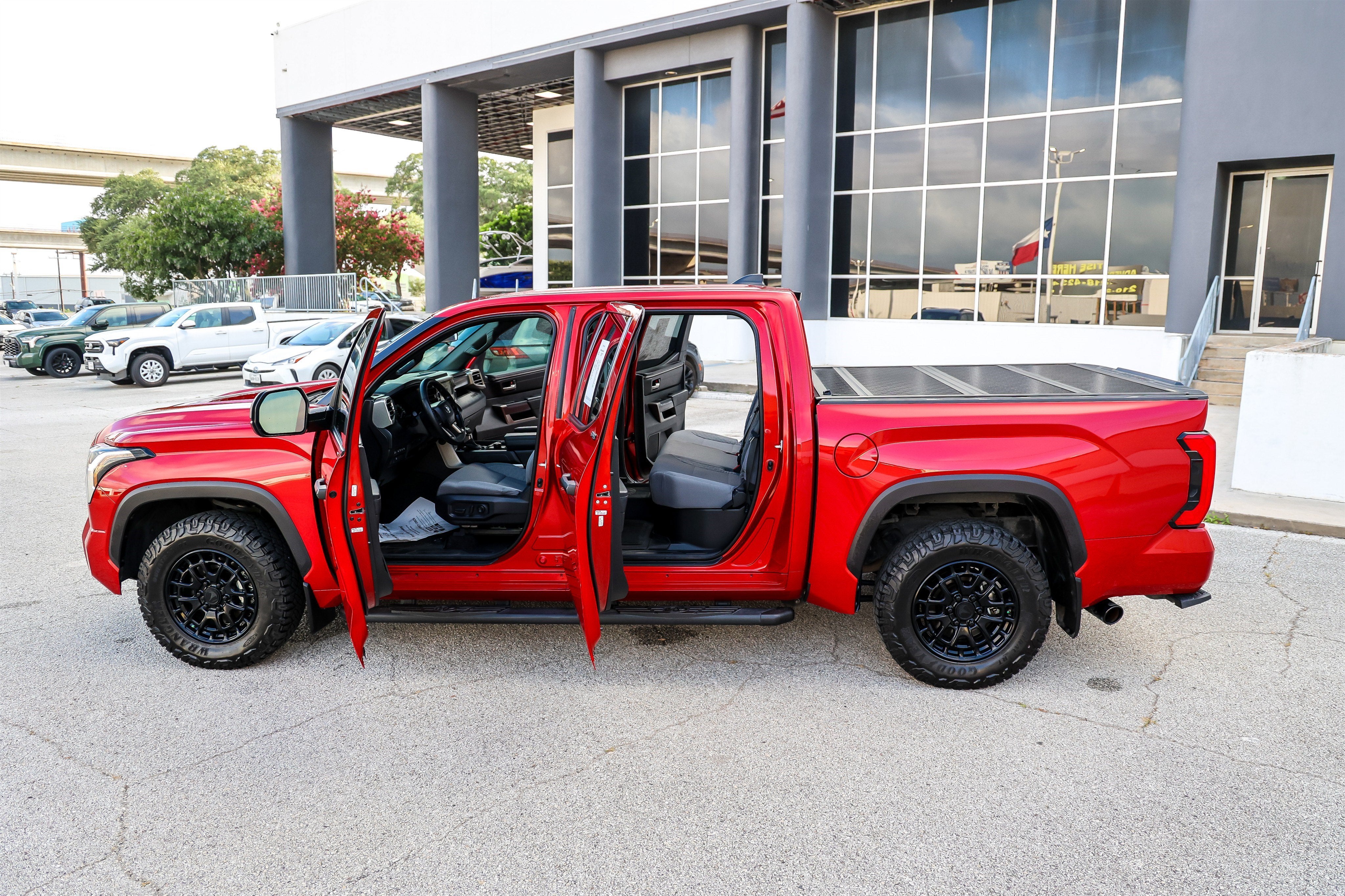 2025 Toyota Tundra SR5