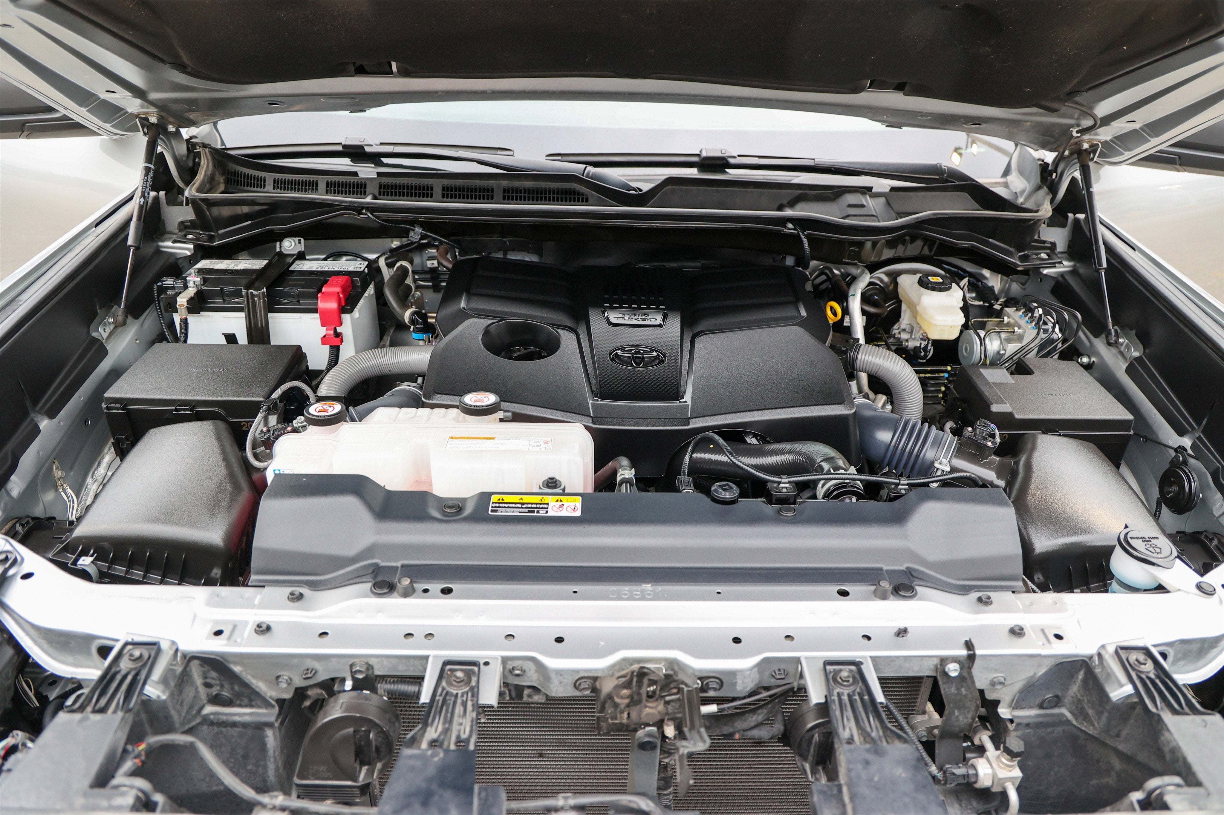 2024 Toyota TUNDRA 4X2 SR5