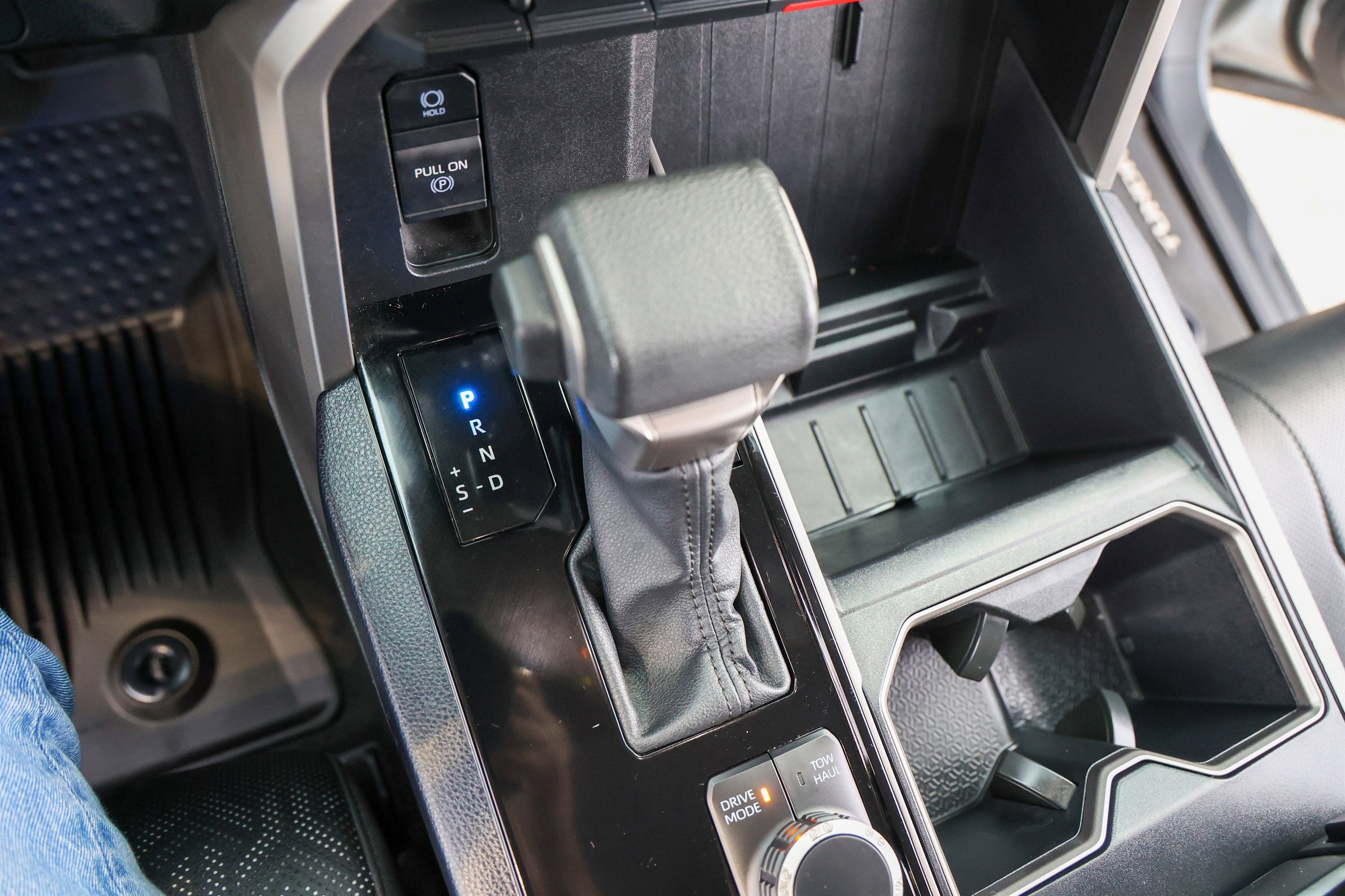 2024 Toyota TUNDRA 4X2 SR5