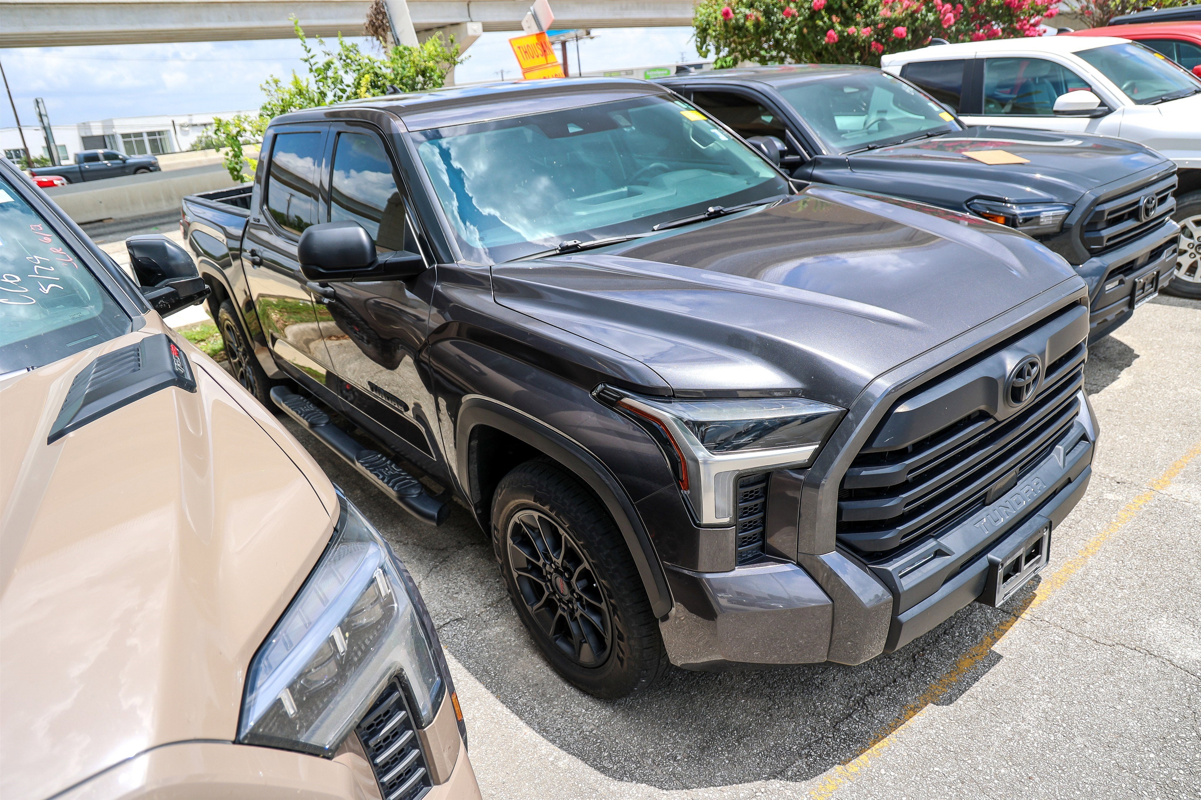 2022 Toyota Tundra SR5
