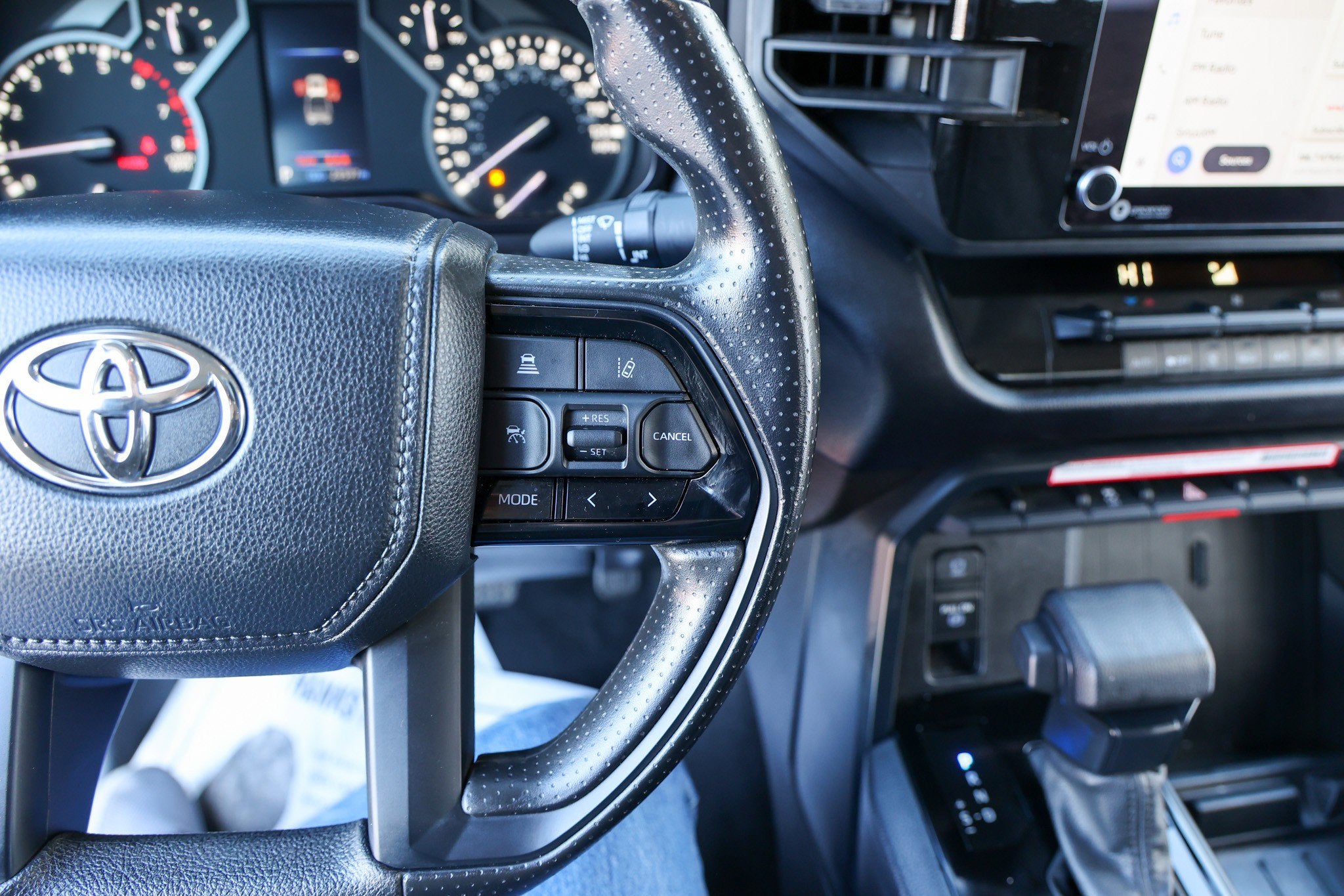 2024 Toyota TUNDRA 4X2 SR5