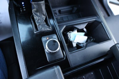 2025 Toyota TUNDRA 4X2 SR5