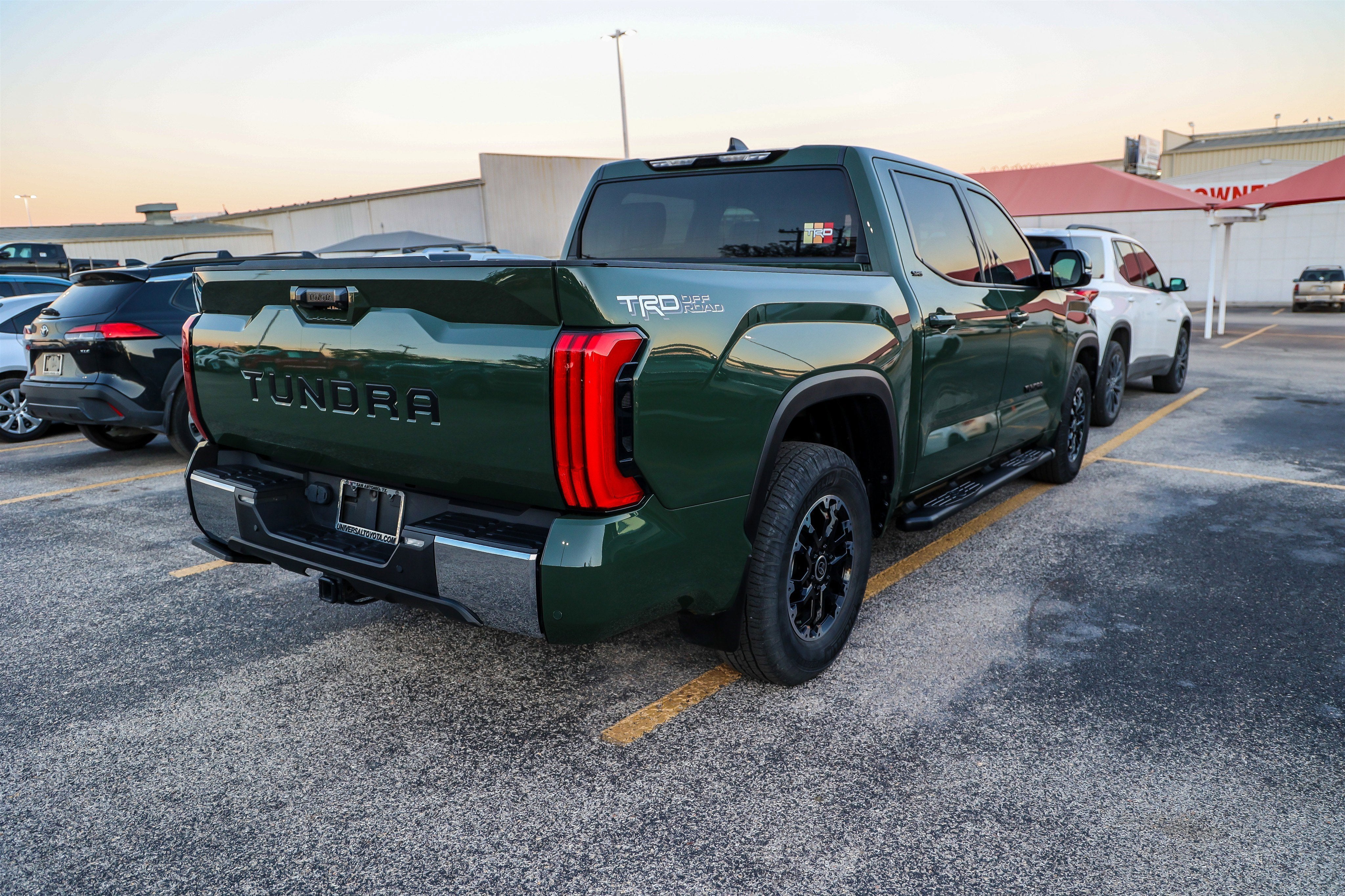 2023 Toyota TUNDRA 4X2 SR5