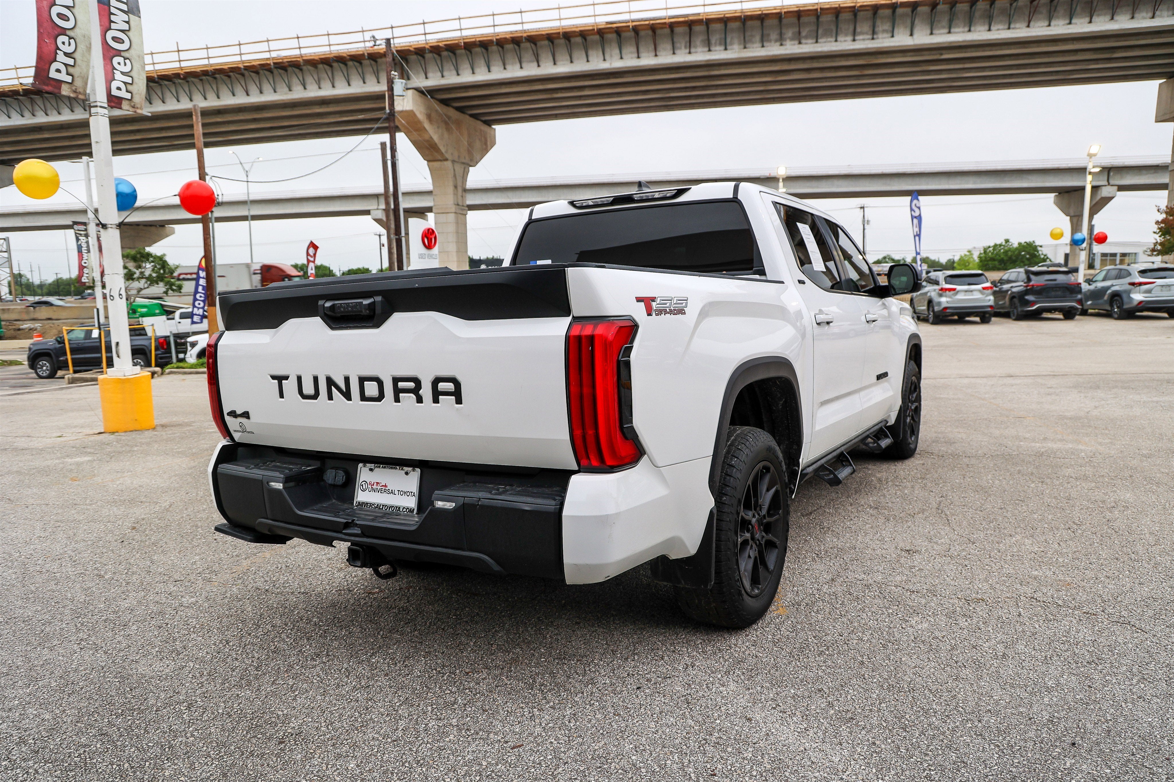 2024 Toyota TUNDRA 4X4 SR5