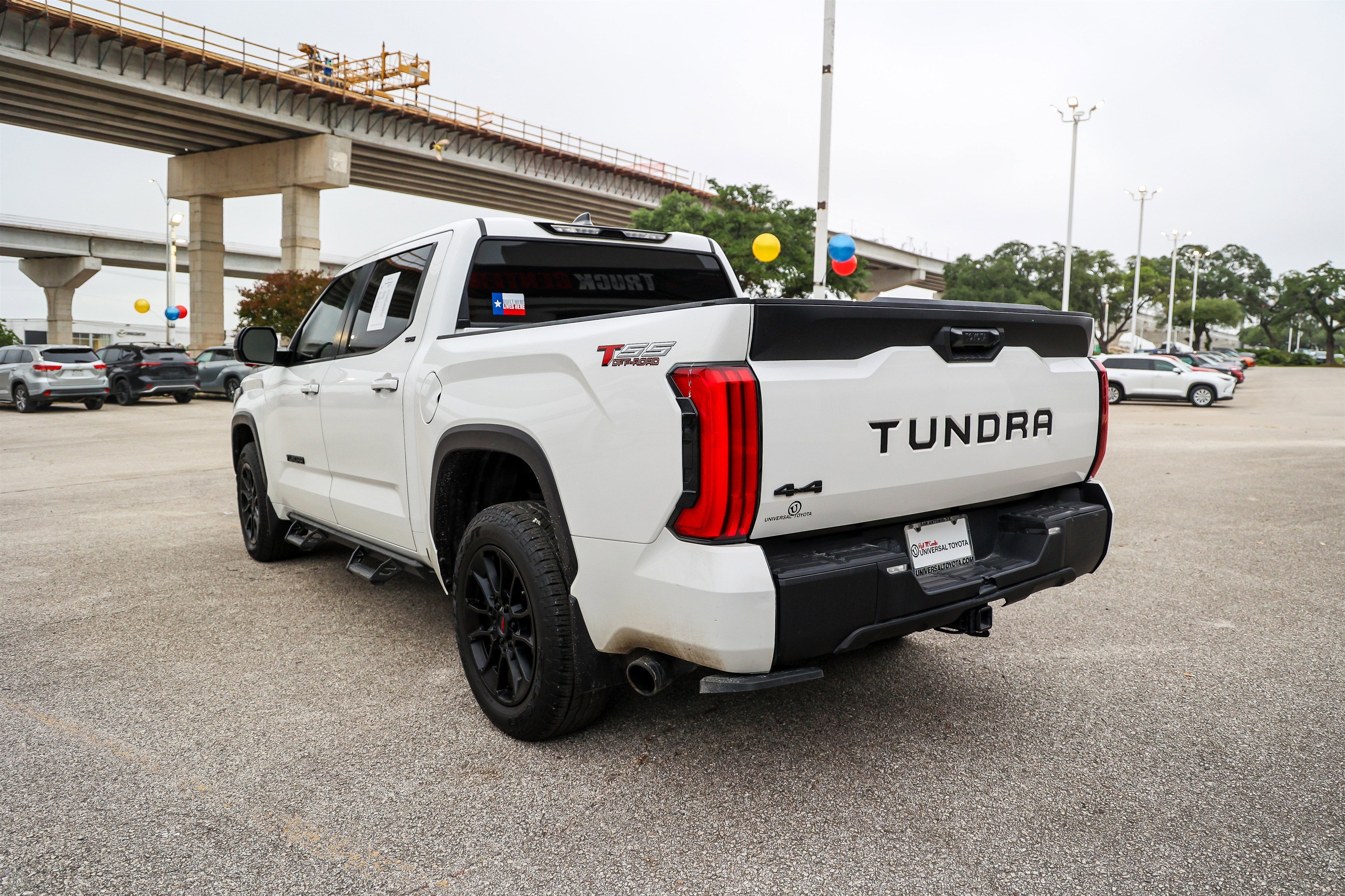 2024 Toyota TUNDRA 4X4 SR5