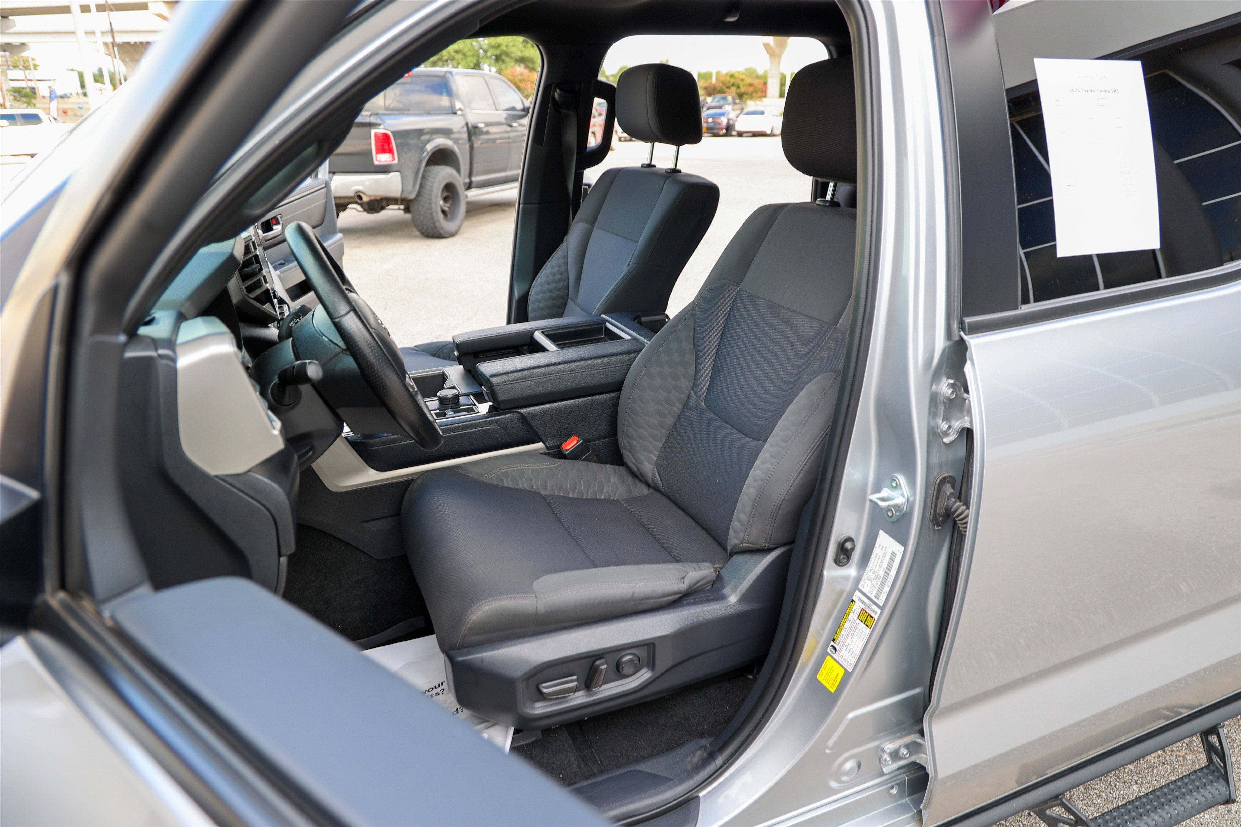 2025 Toyota Tundra SR5