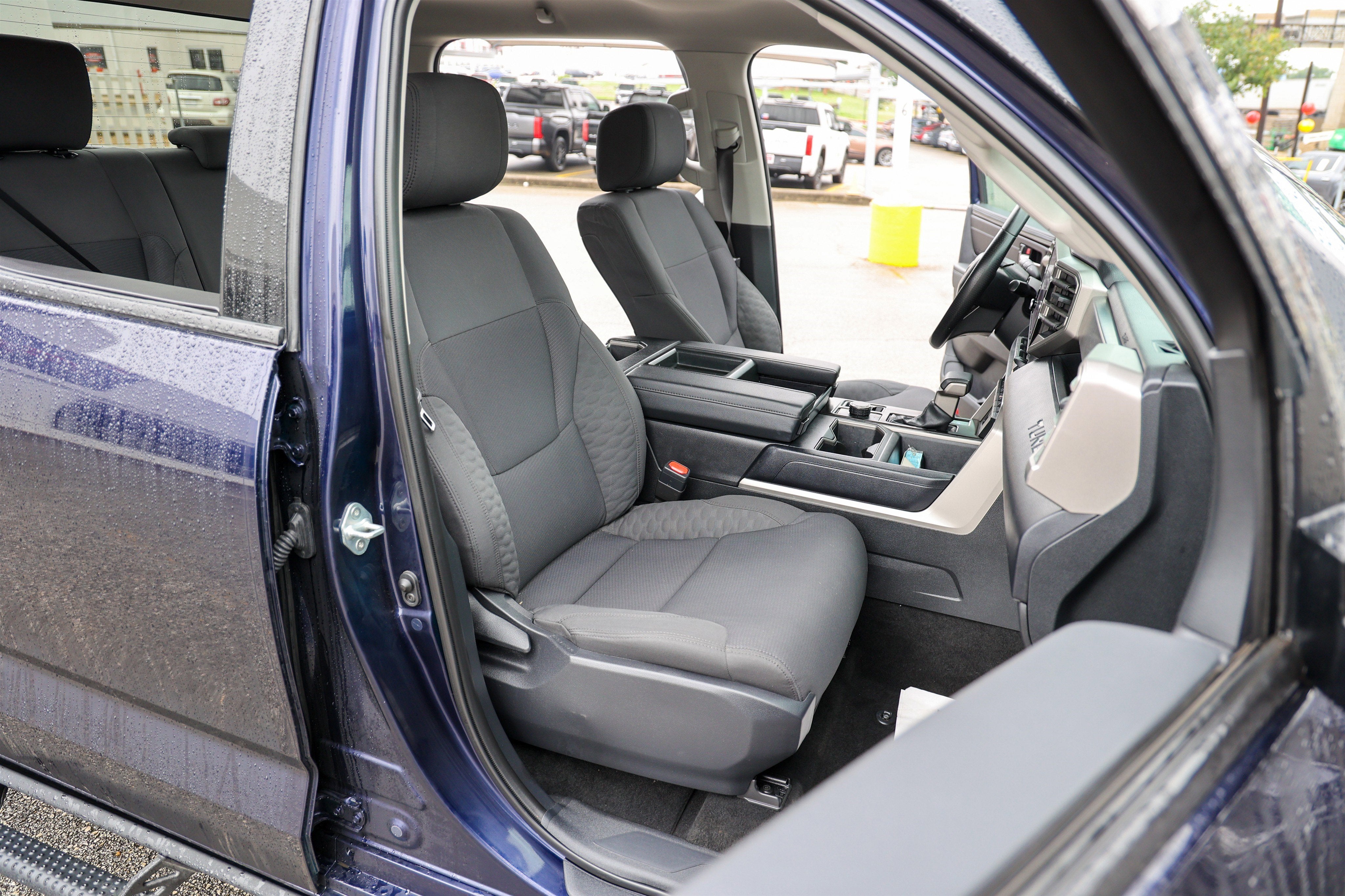 2023 Toyota TUNDRA 4X4 SR5