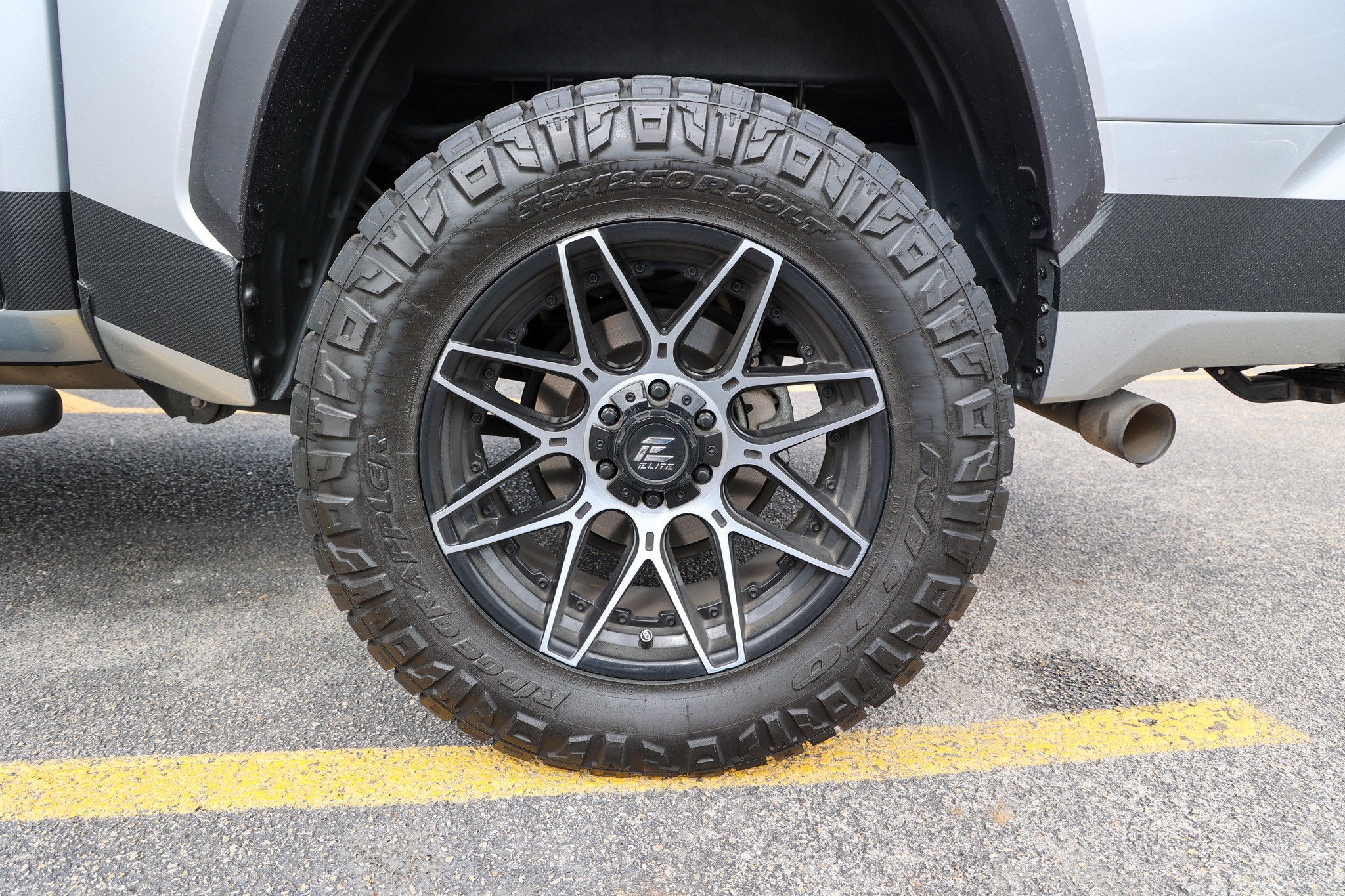 2024 Toyota Tundra 4WD SR5