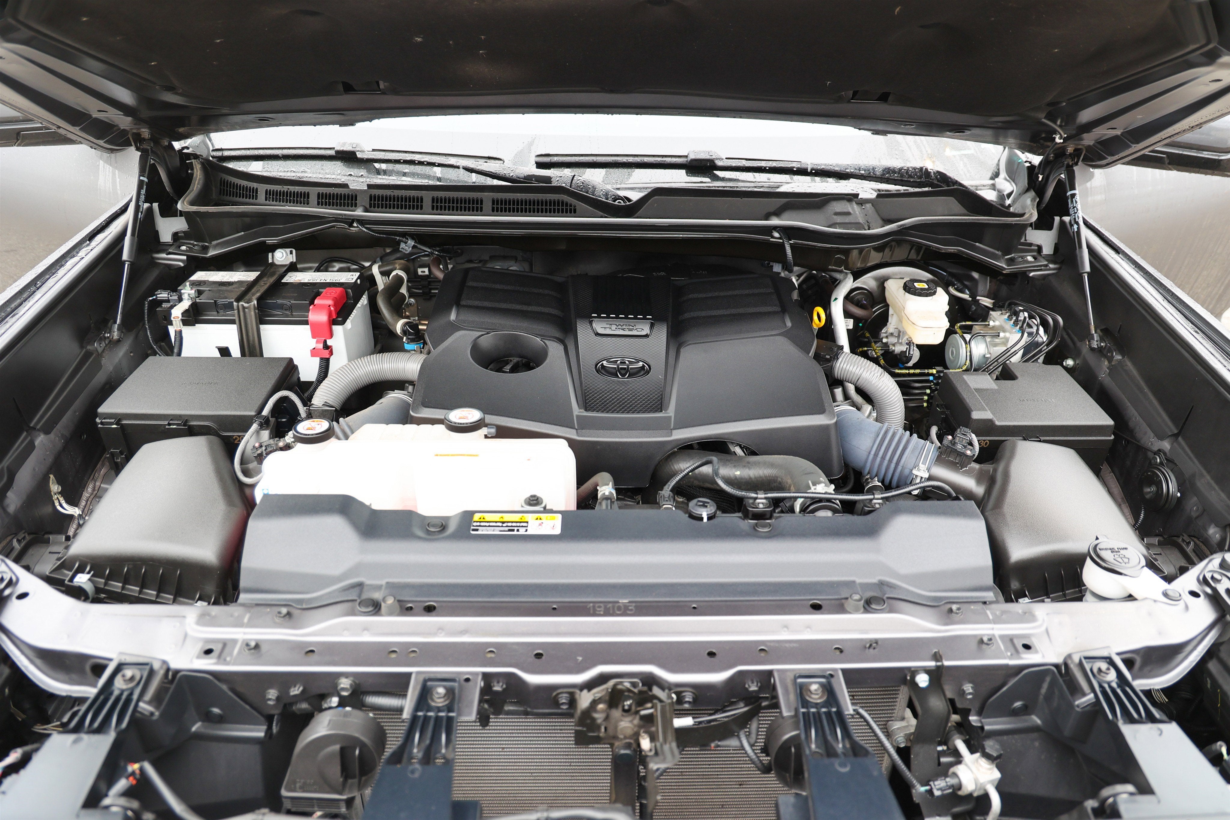 2024 Toyota TUNDRA 4X4 SR5