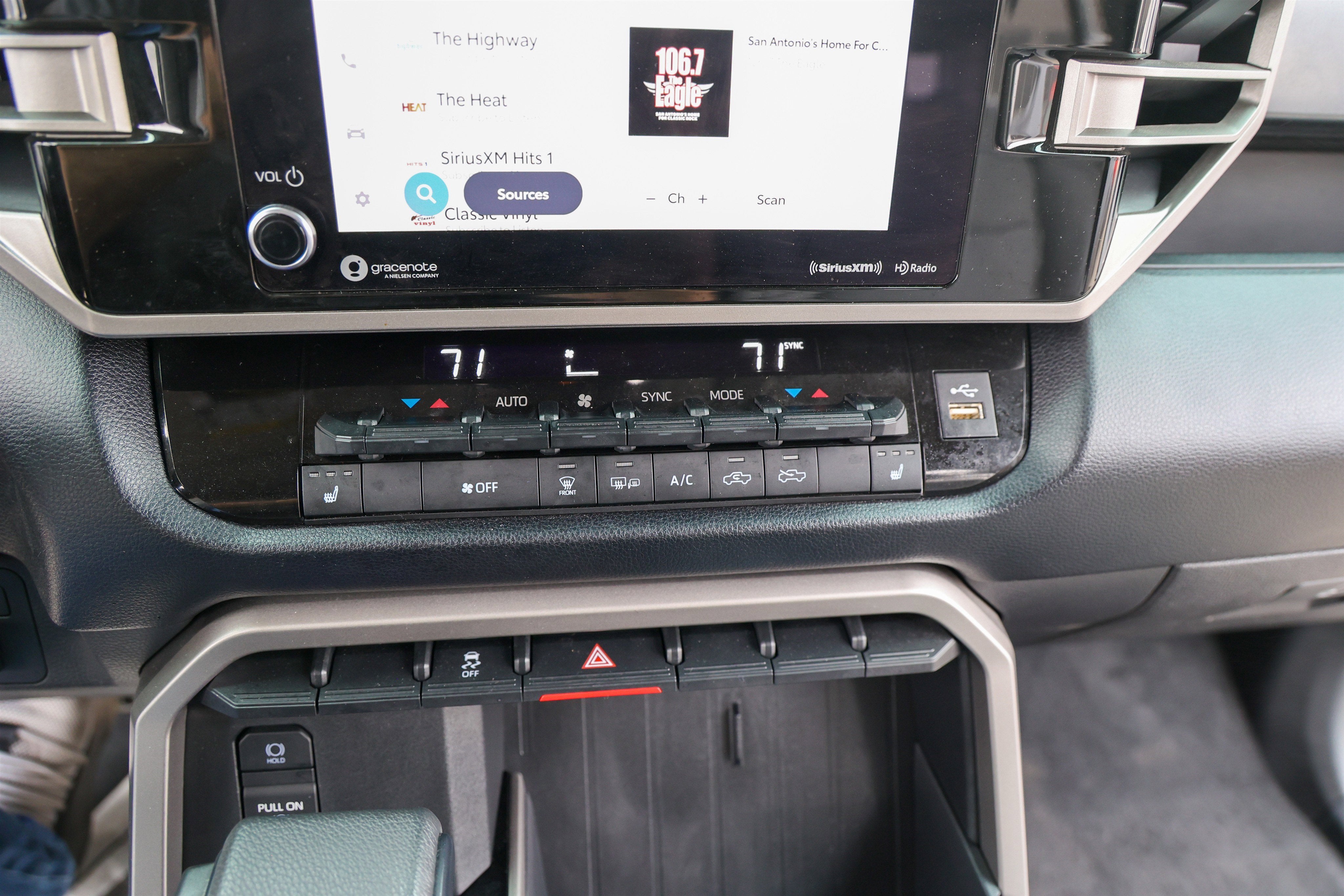 2024 Toyota TUNDRA 4X4 SR5