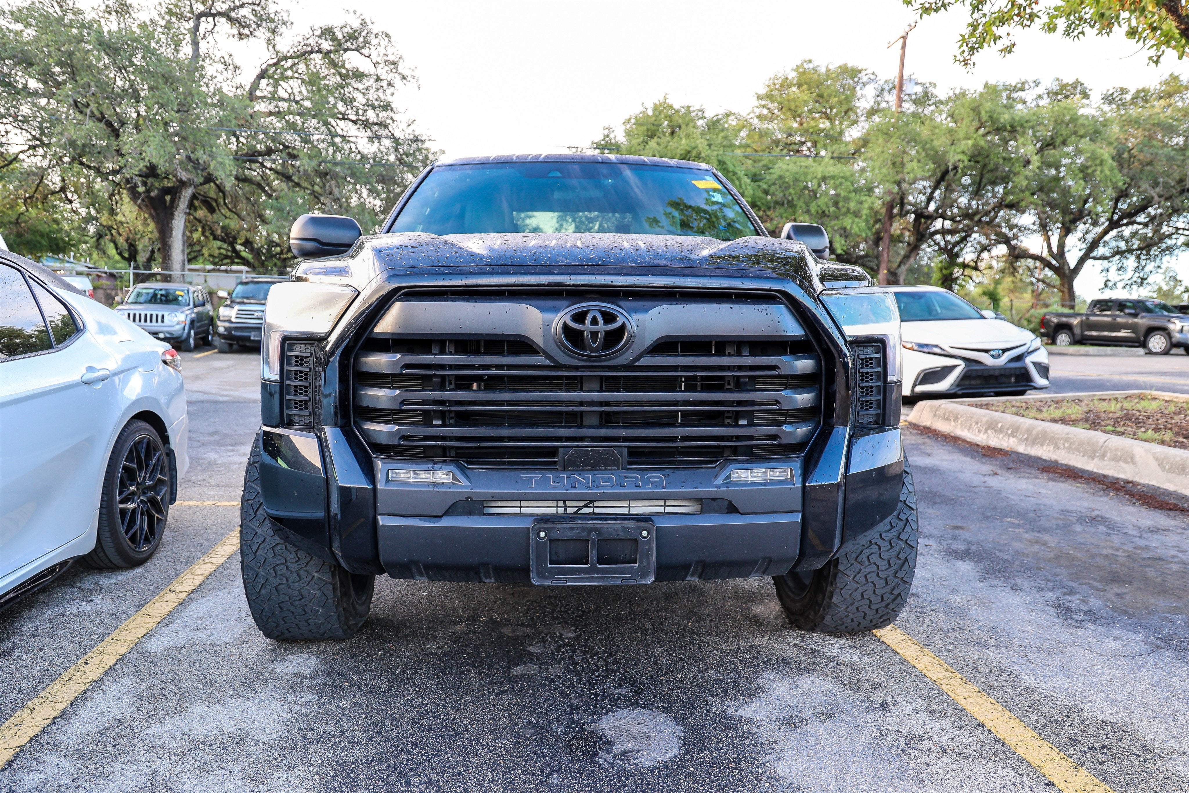 2025 Toyota TUNDRA 4X4 SR5