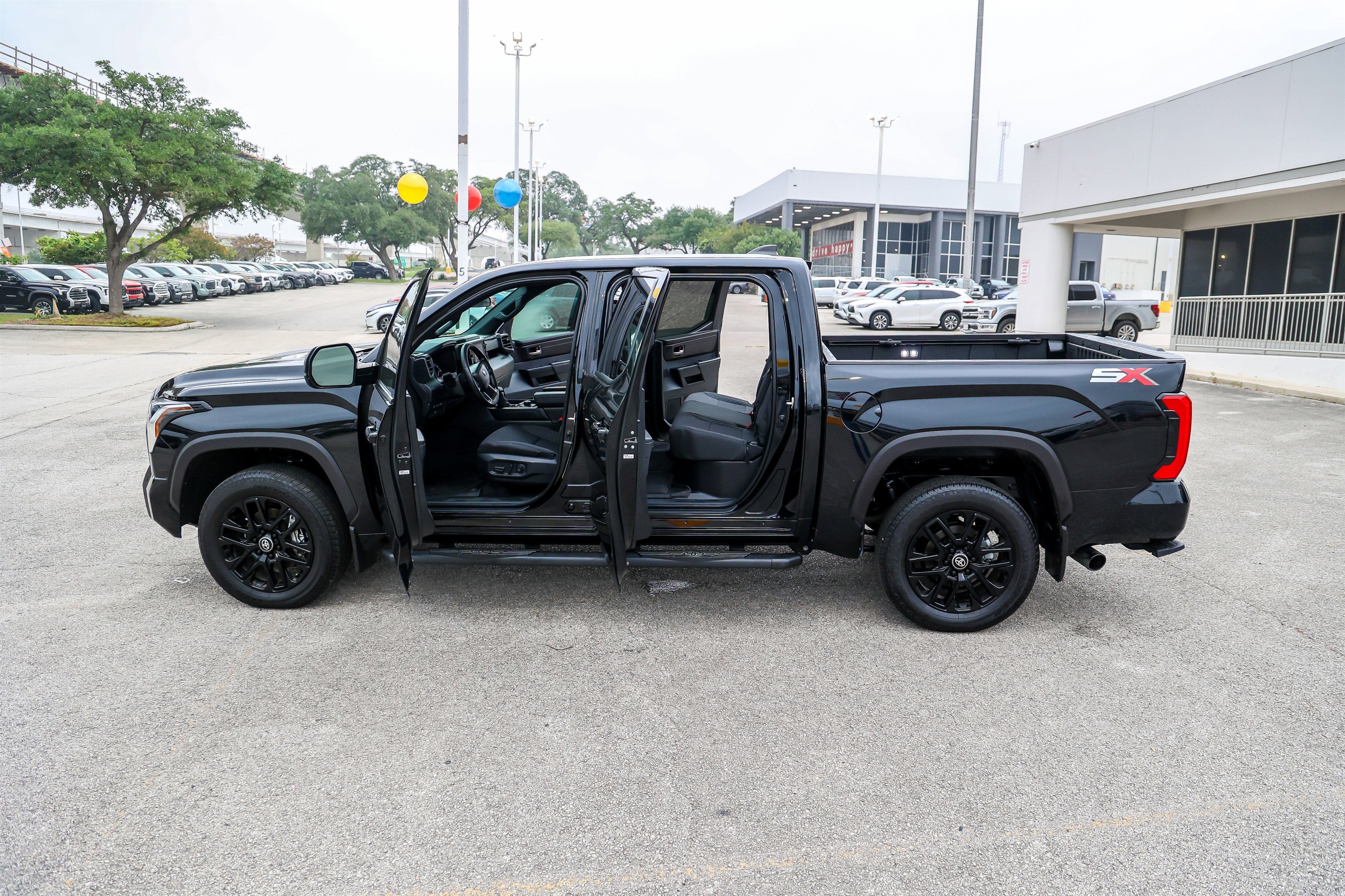 2026 Toyota TUNDRA 4X4 SR5