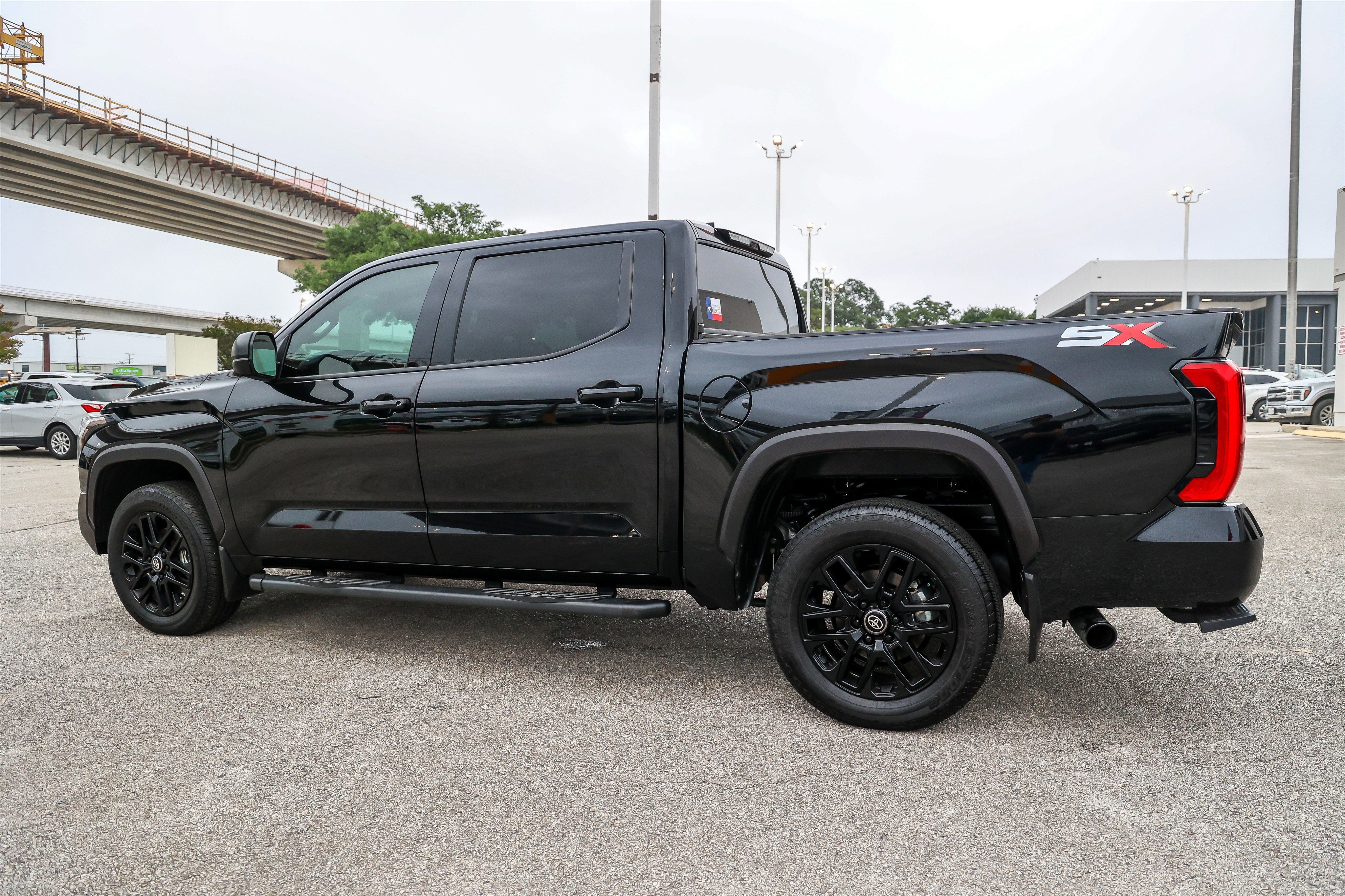 2026 Toyota TUNDRA 4X4 SR5