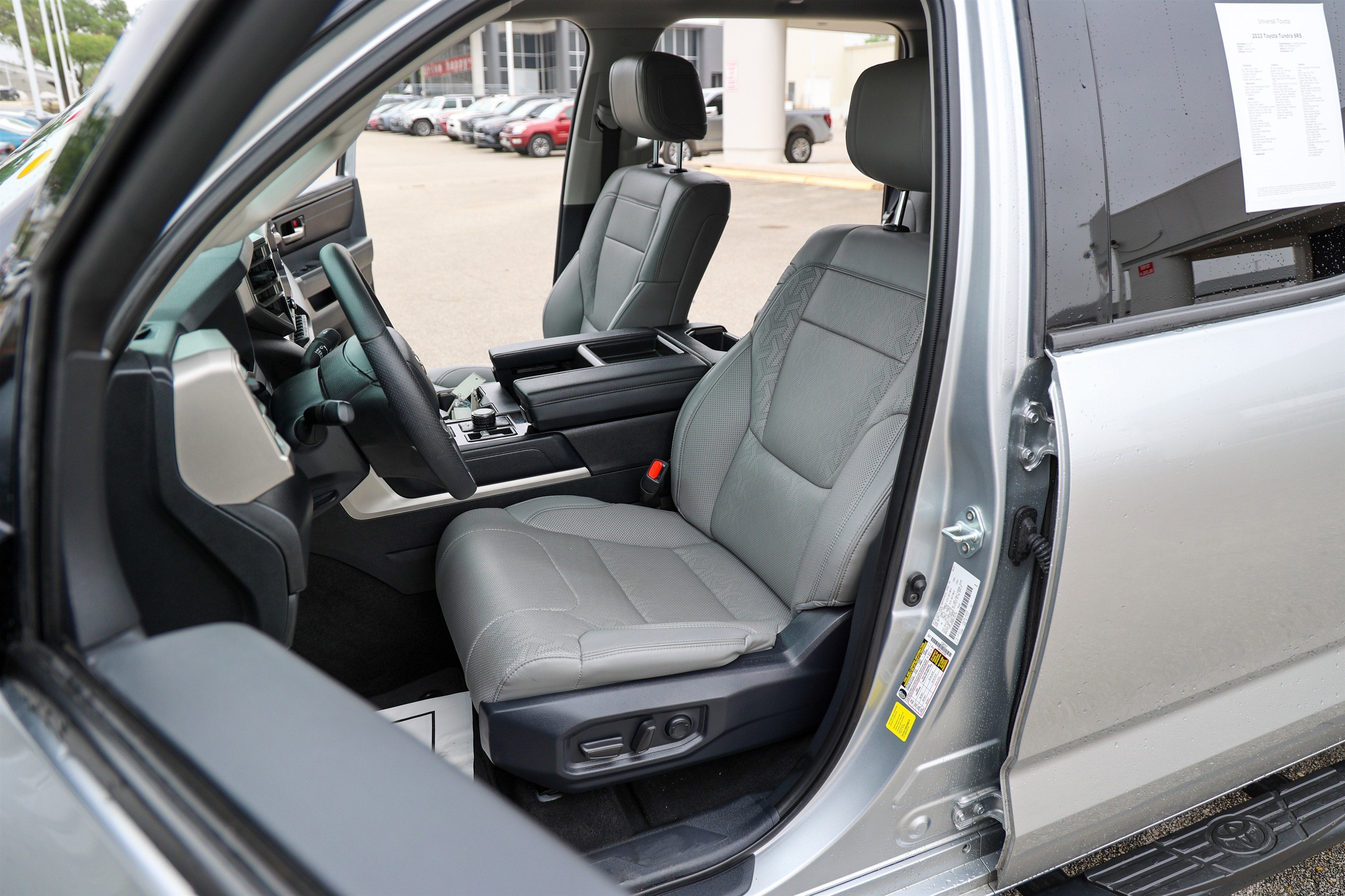 2023 Toyota TUNDRA 4X4 SR5