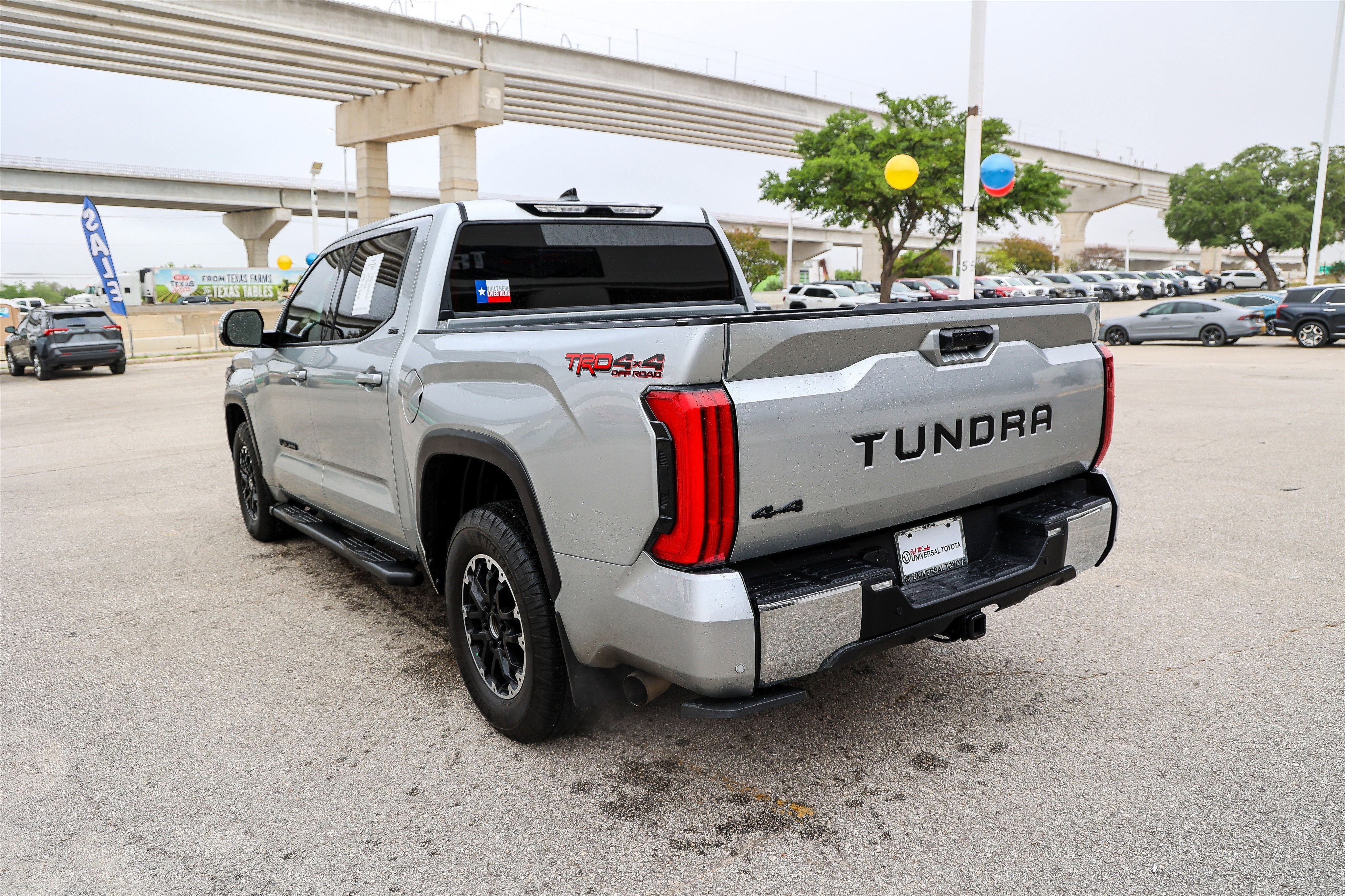2023 Toyota TUNDRA 4X4 SR5