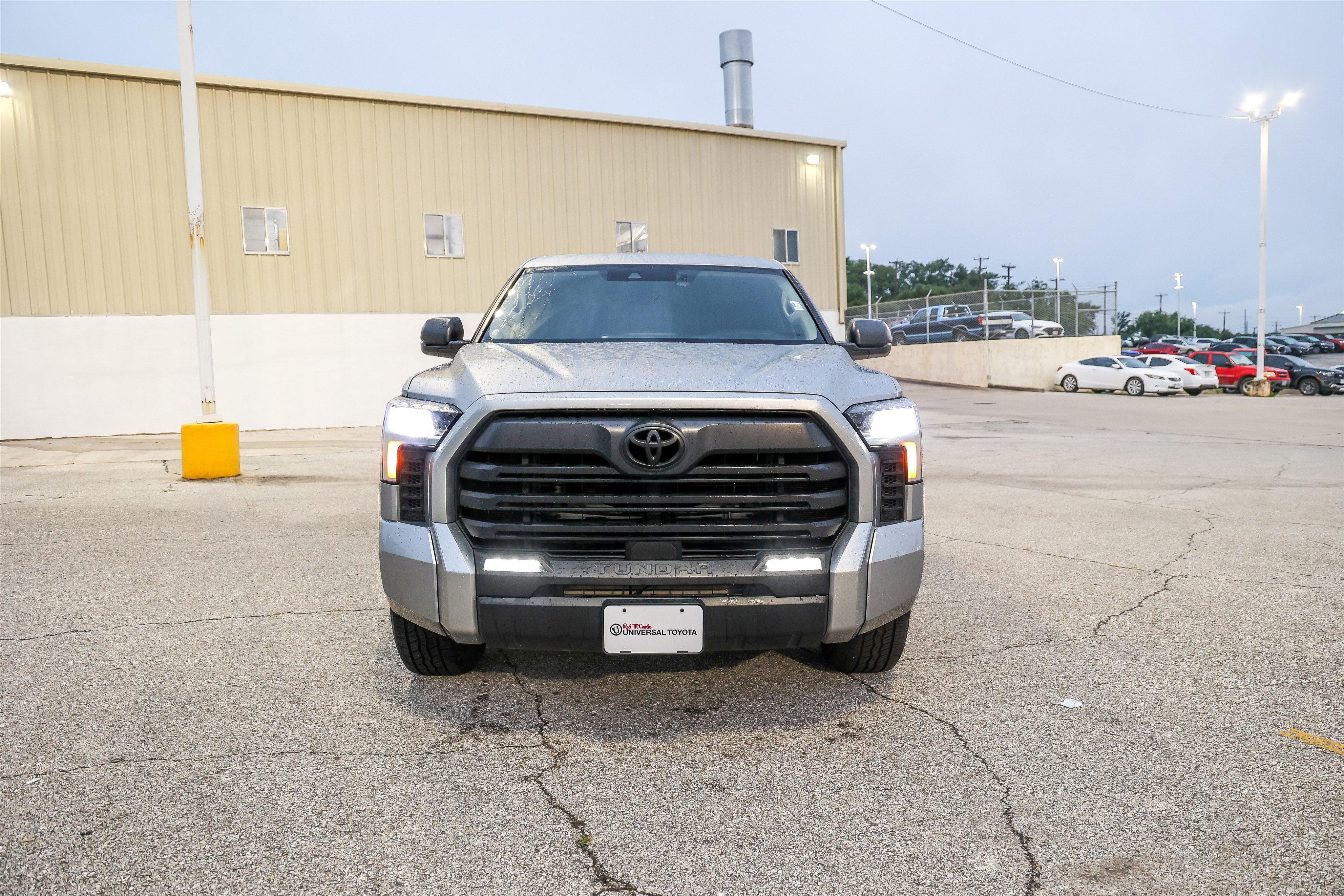 2024 Toyota TUNDRA 4X4 SR5