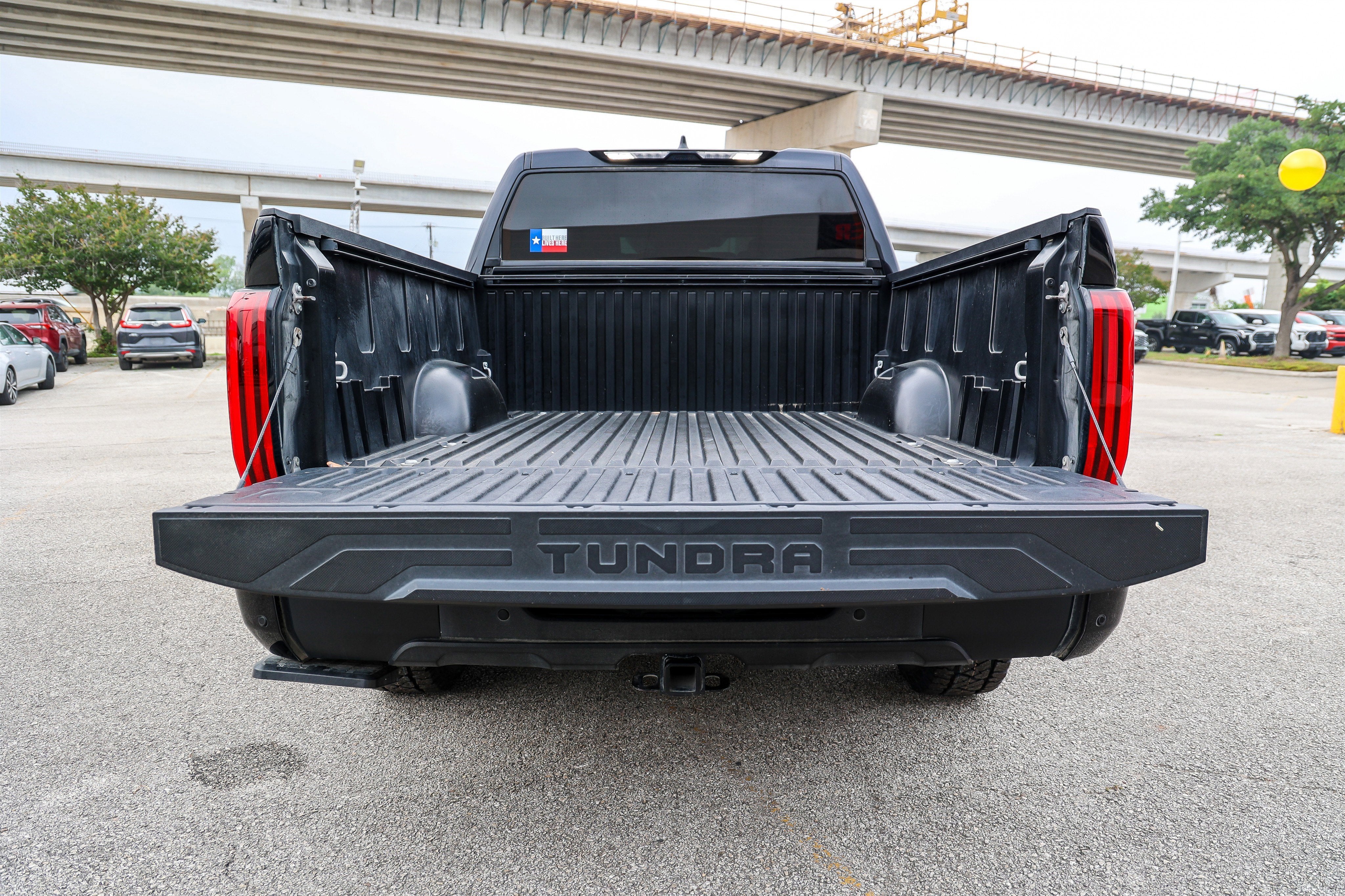 2023 Toyota TUNDRA 4X4 SR5