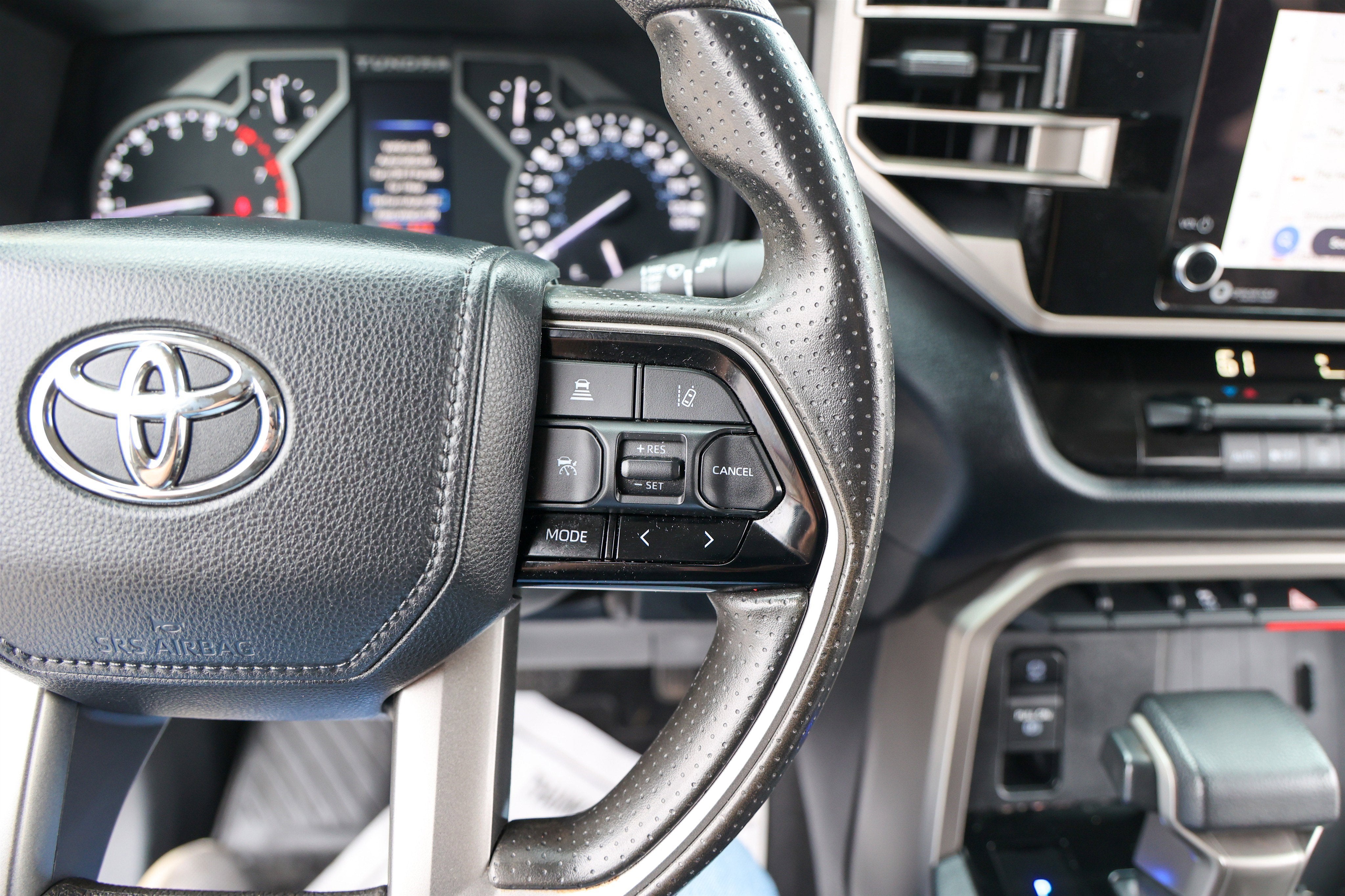 2023 Toyota TUNDRA 4X4 SR5