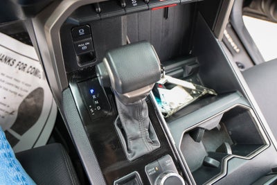 2023 Toyota TUNDRA 4X4 SR5