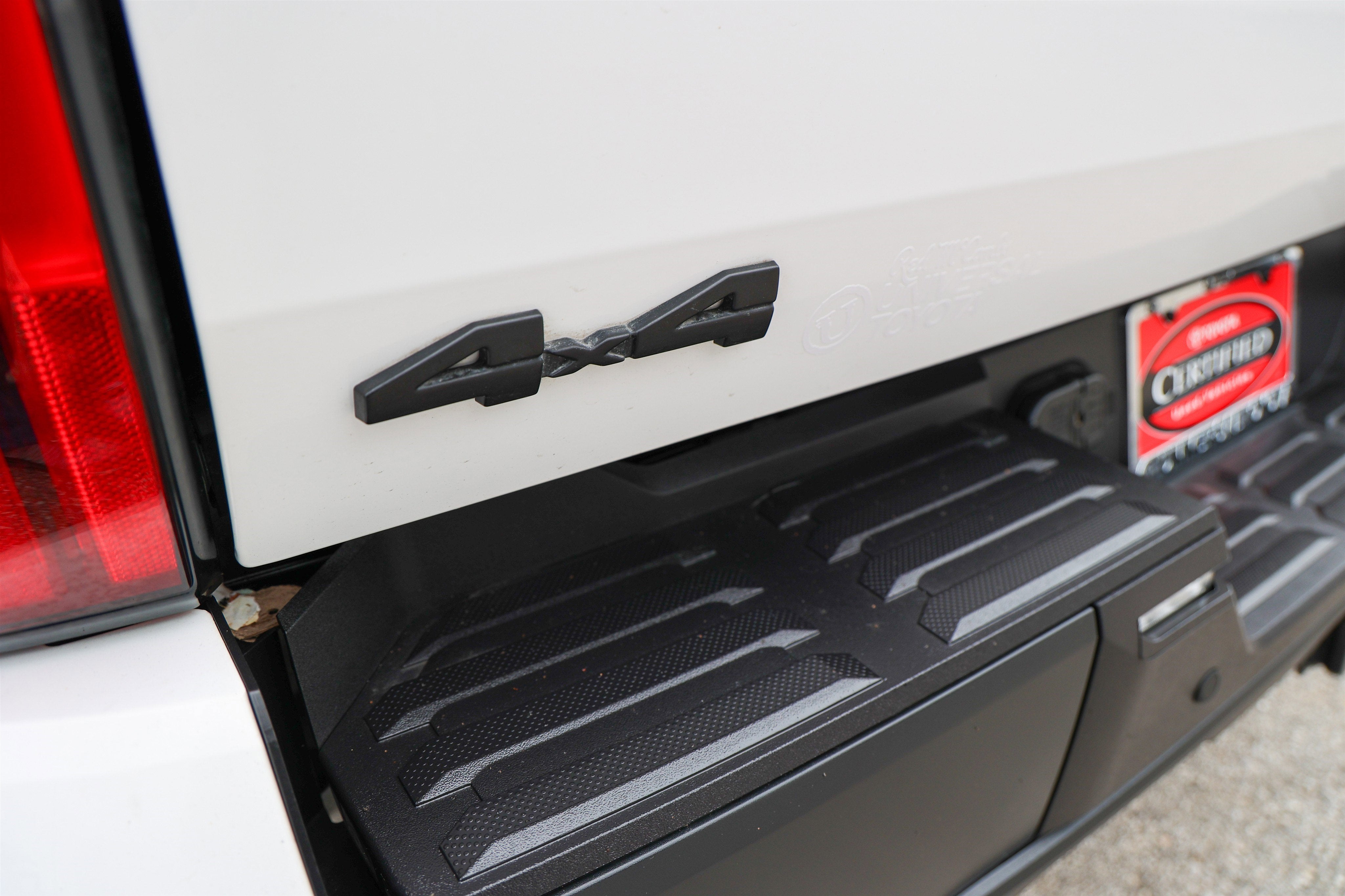 2025 Toyota TUNDRA 4X4 SR5