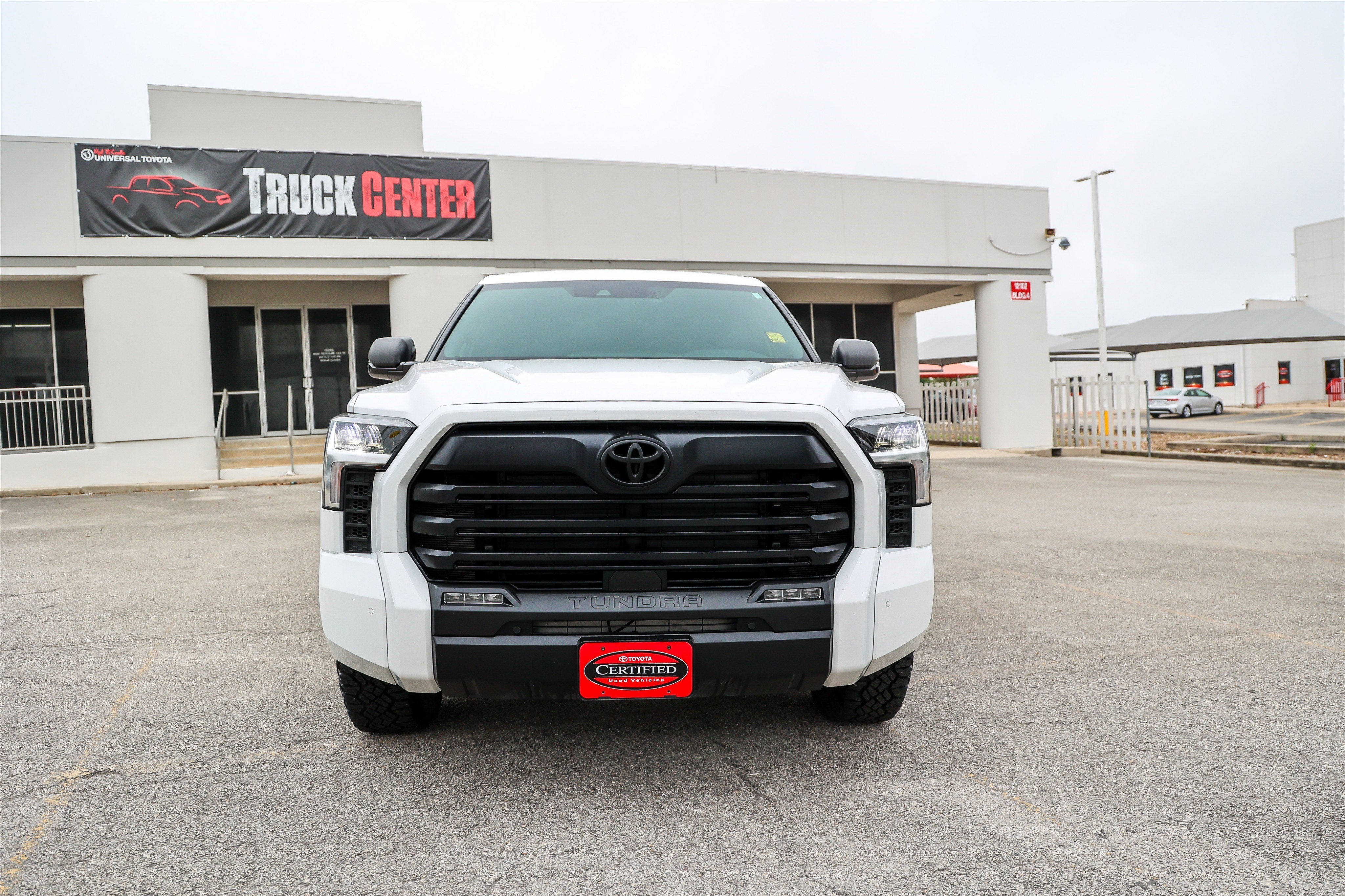2025 Toyota TUNDRA 4X4 SR5