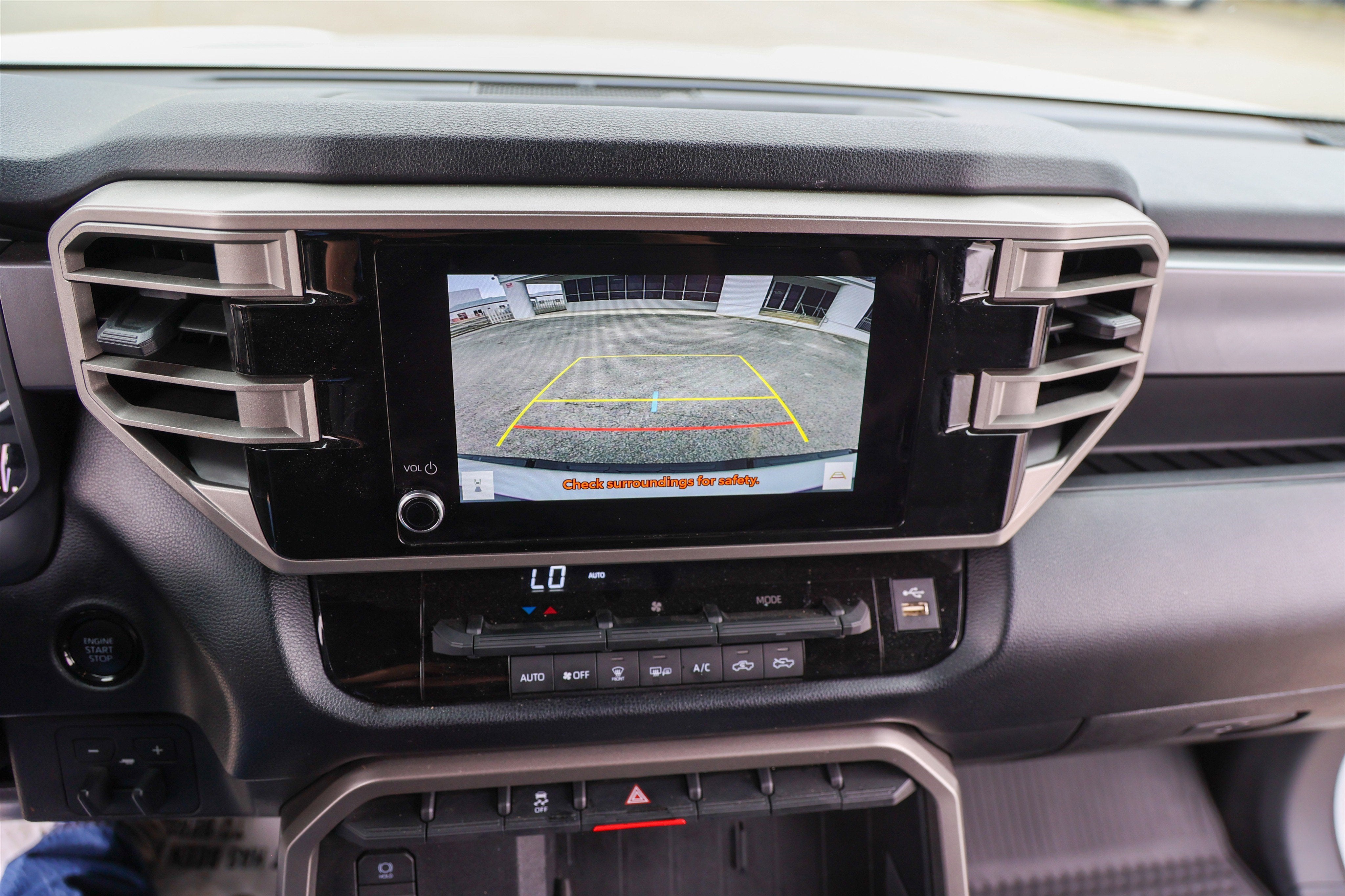 2025 Toyota TUNDRA 4X4 SR5