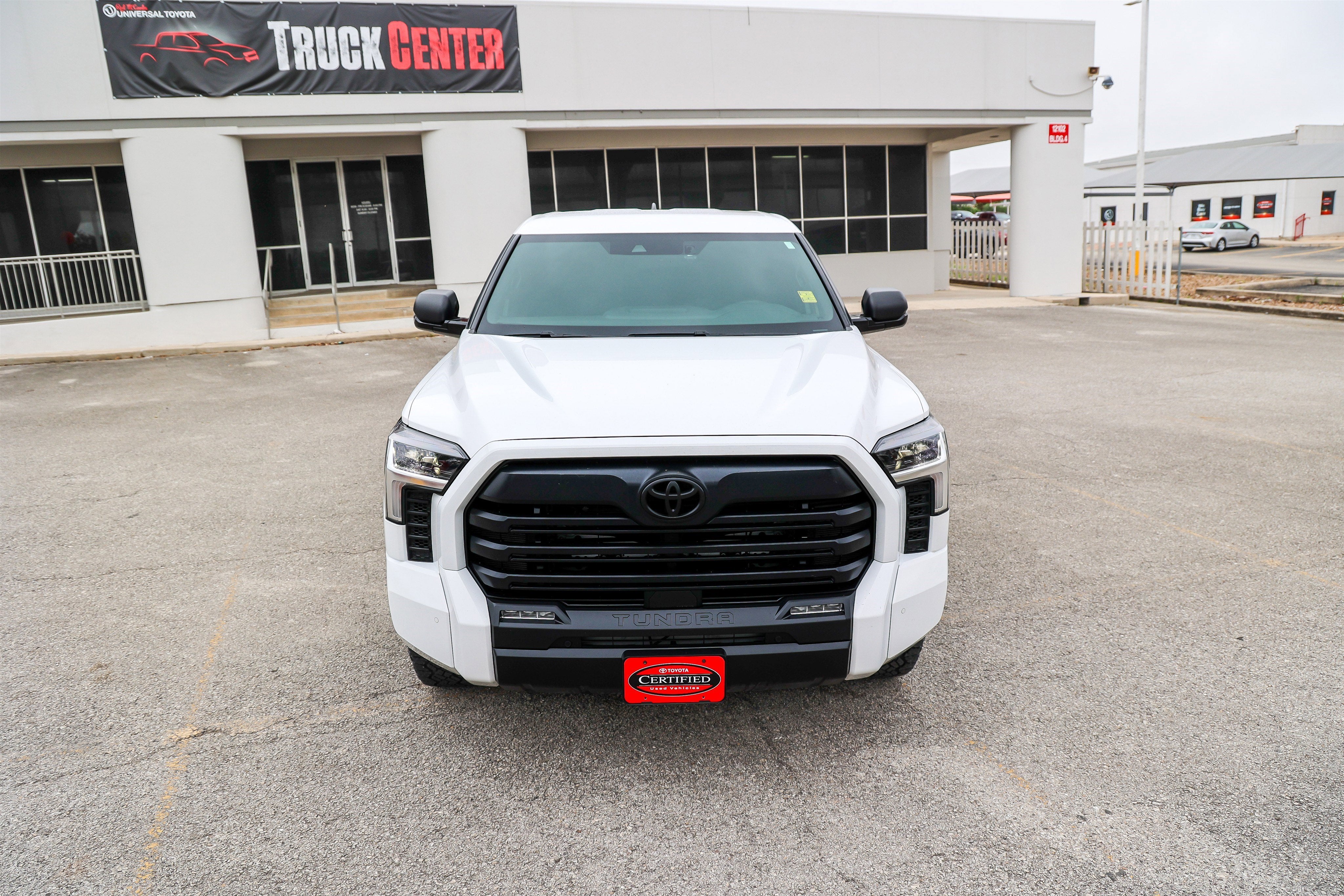 2025 Toyota TUNDRA 4X4 SR5