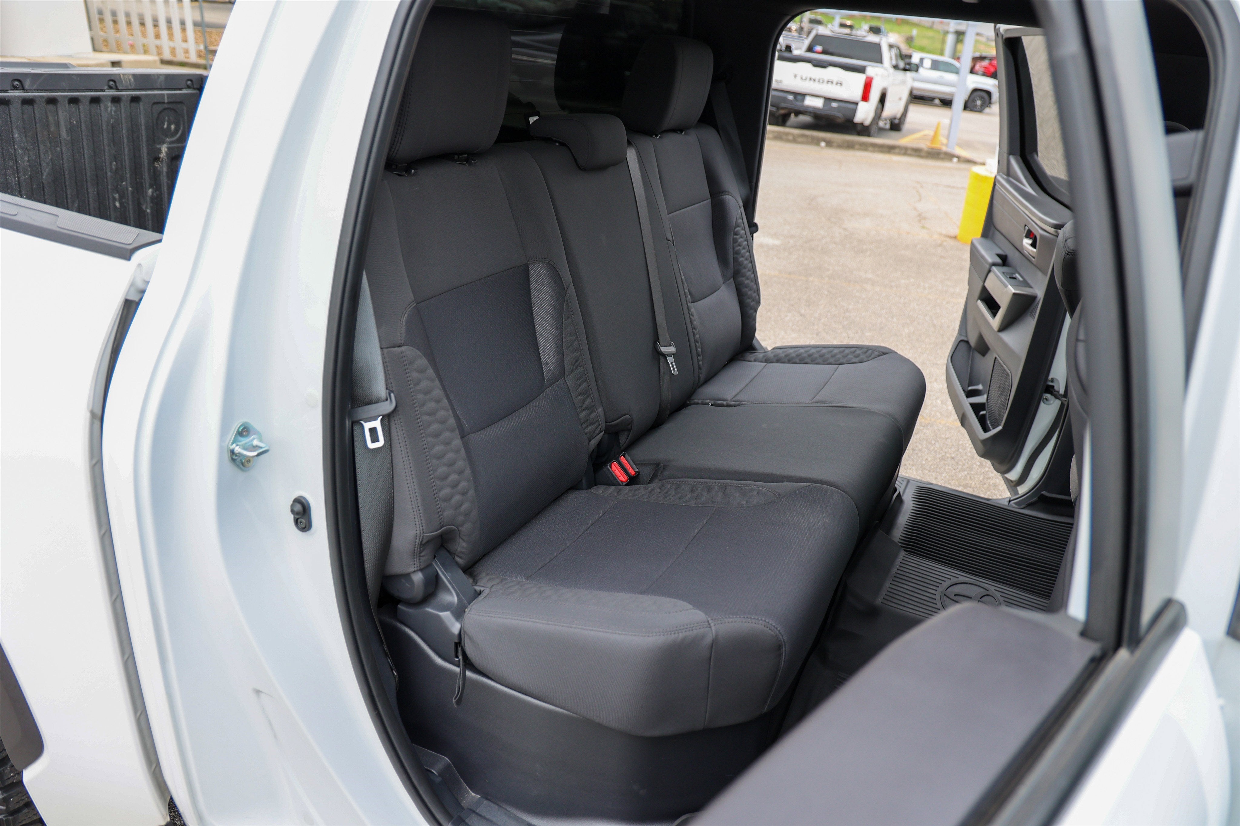 2025 Toyota TUNDRA 4X4 SR5