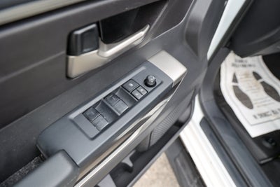 2025 Toyota TUNDRA 4X4 SR5