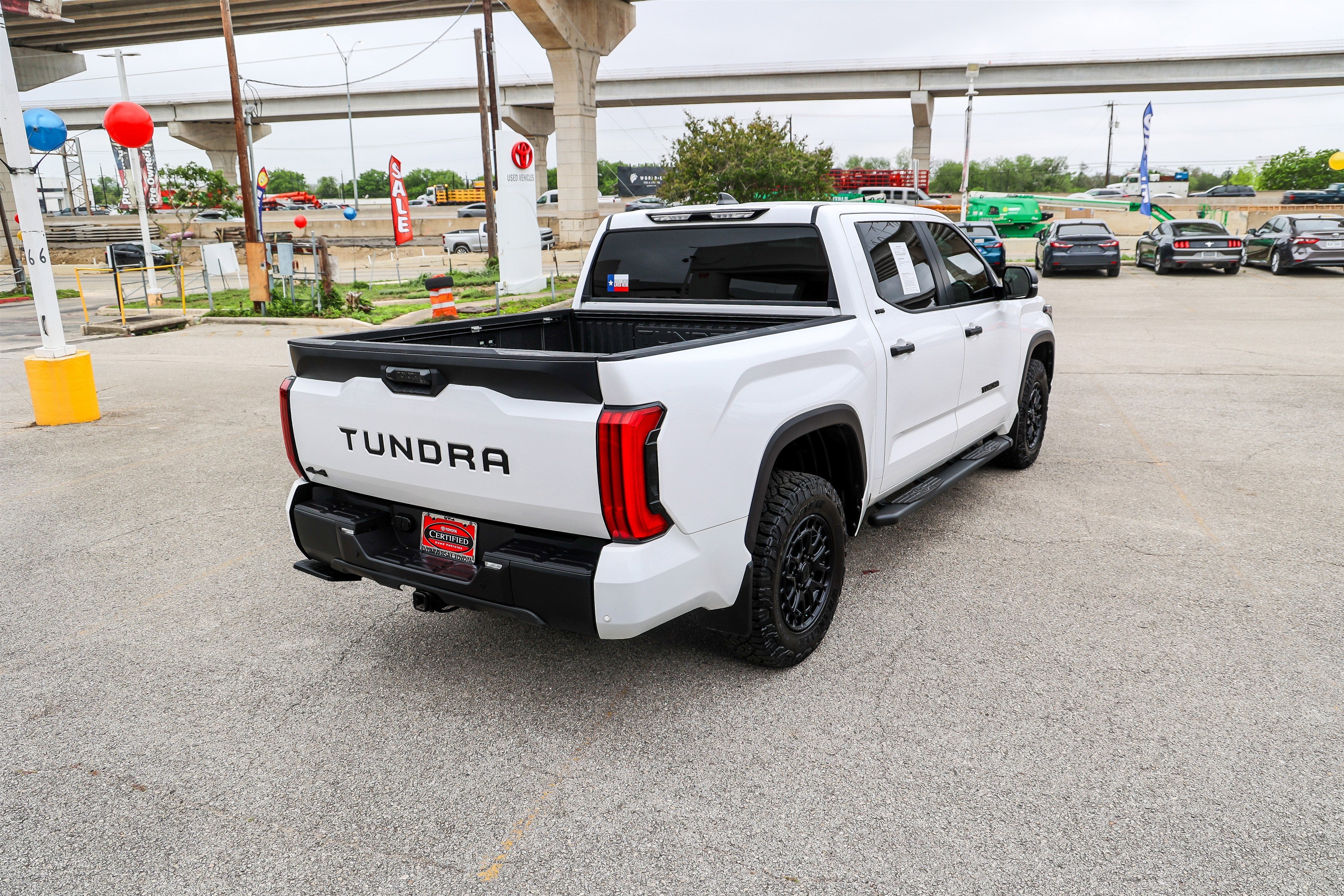 2025 Toyota TUNDRA 4X4 SR5