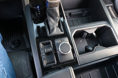 2024 Toyota TUNDRA 4X4 SR5