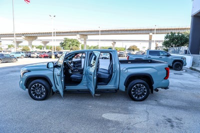 2025 Toyota TUNDRA 4X4 SR5