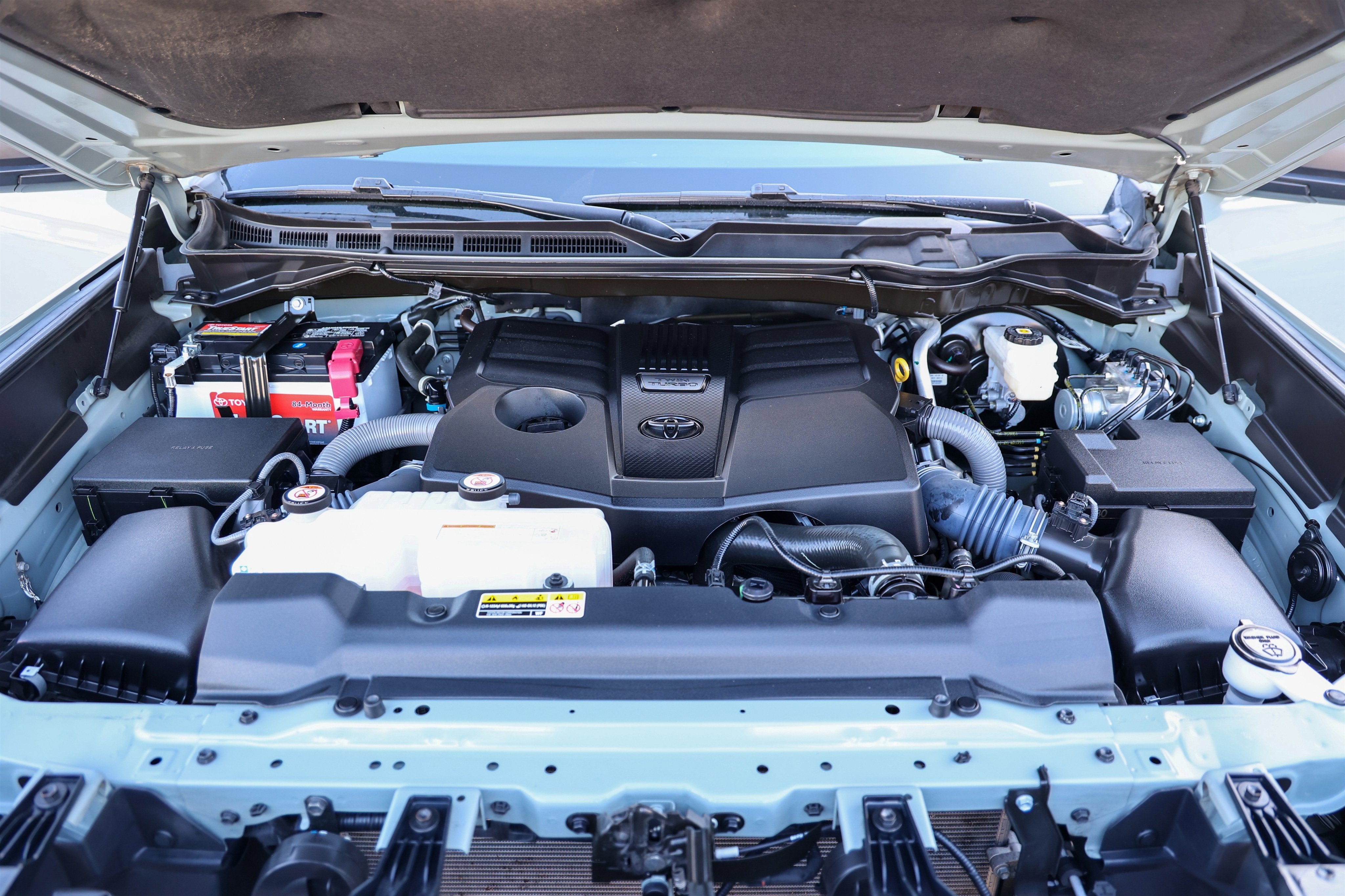 2025 Toyota TUNDRA 4X4 SR5