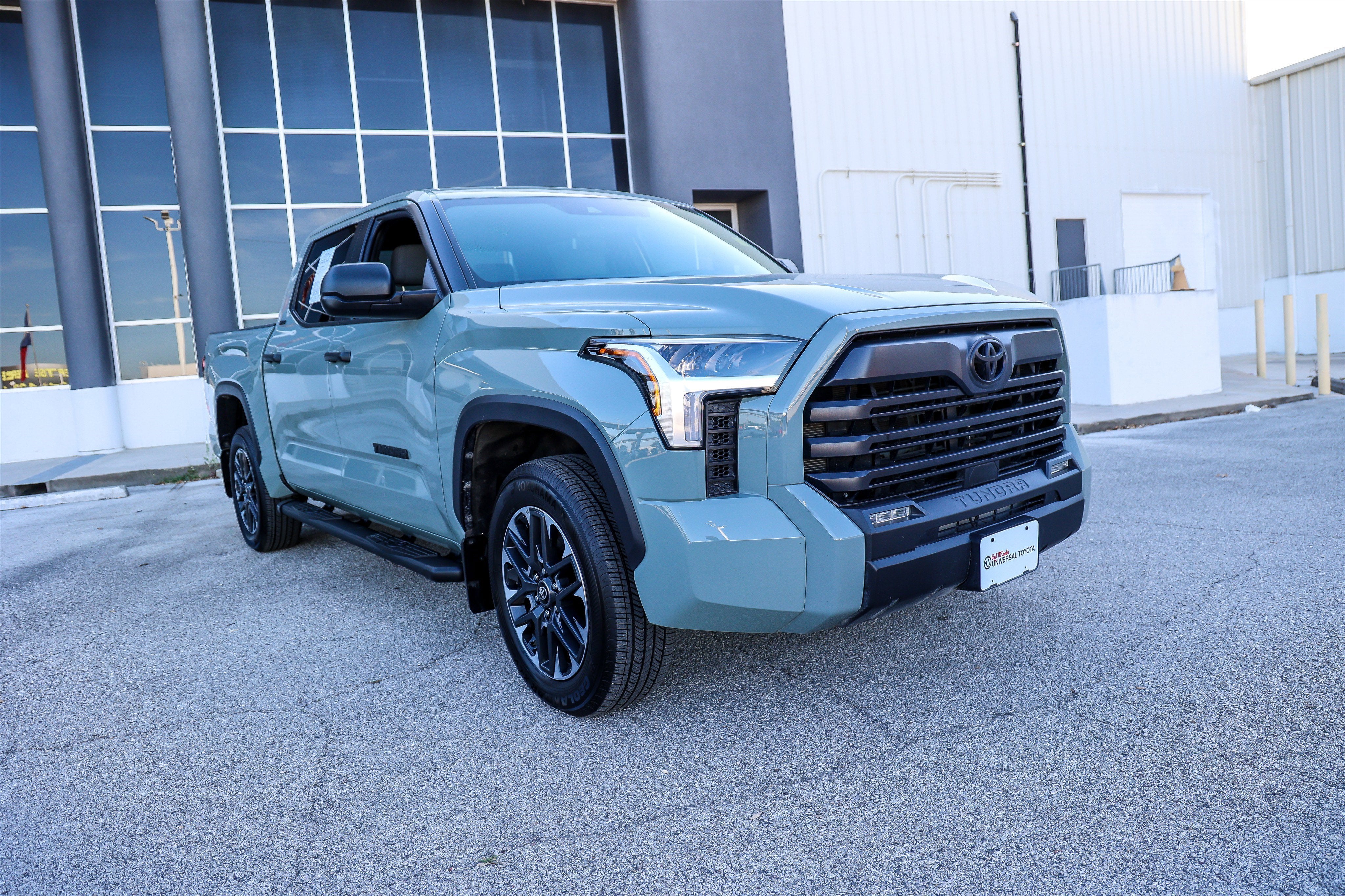 2025 Toyota TUNDRA 4X4 SR5