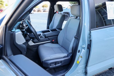 2025 Toyota TUNDRA 4X4 SR5