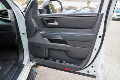 2025 Toyota TUNDRA 4X4 SR5