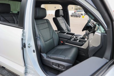 2025 Toyota TUNDRA 4X4 SR5