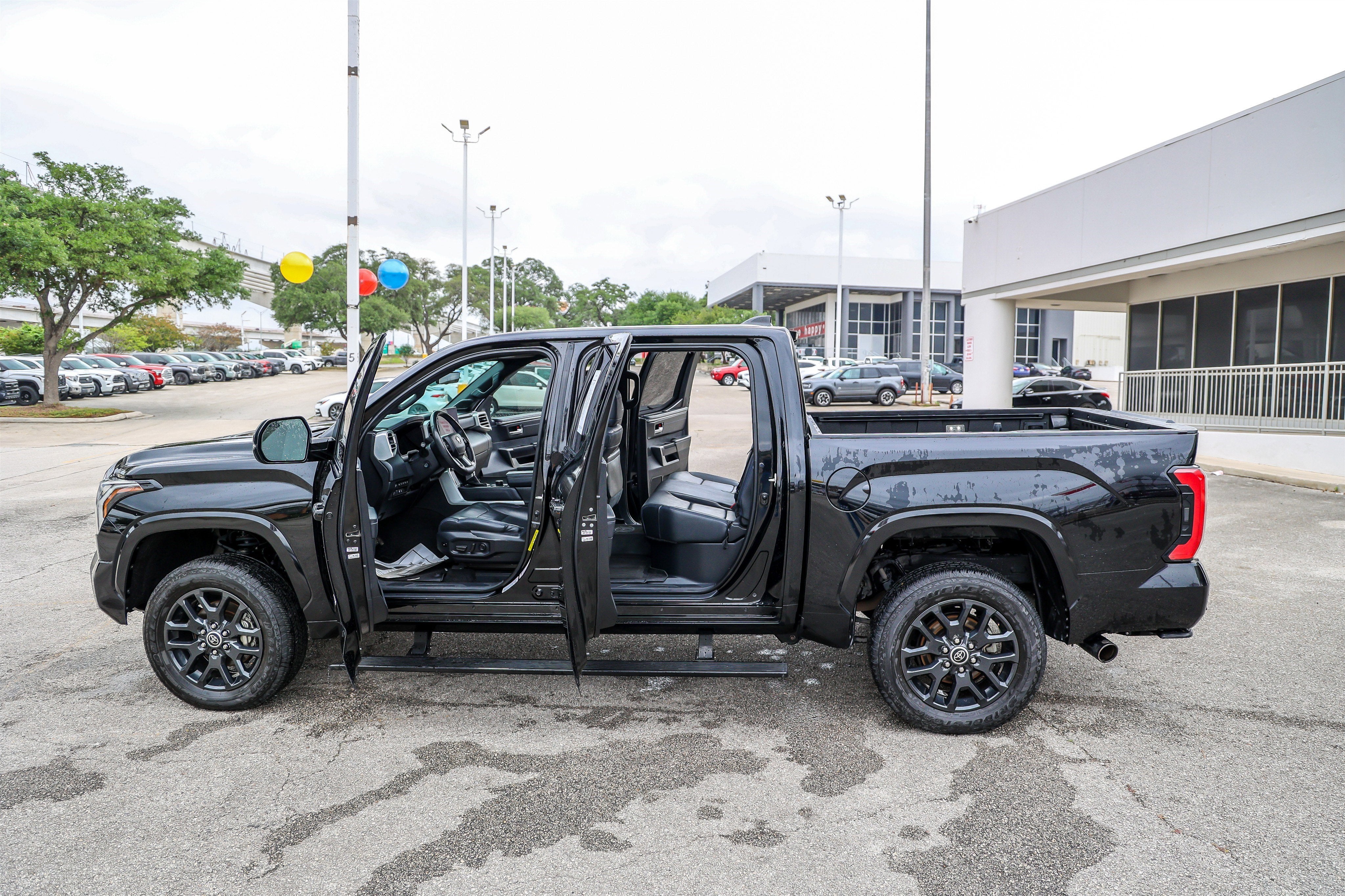 2023 Toyota TUNDRA 4X4 Platinum