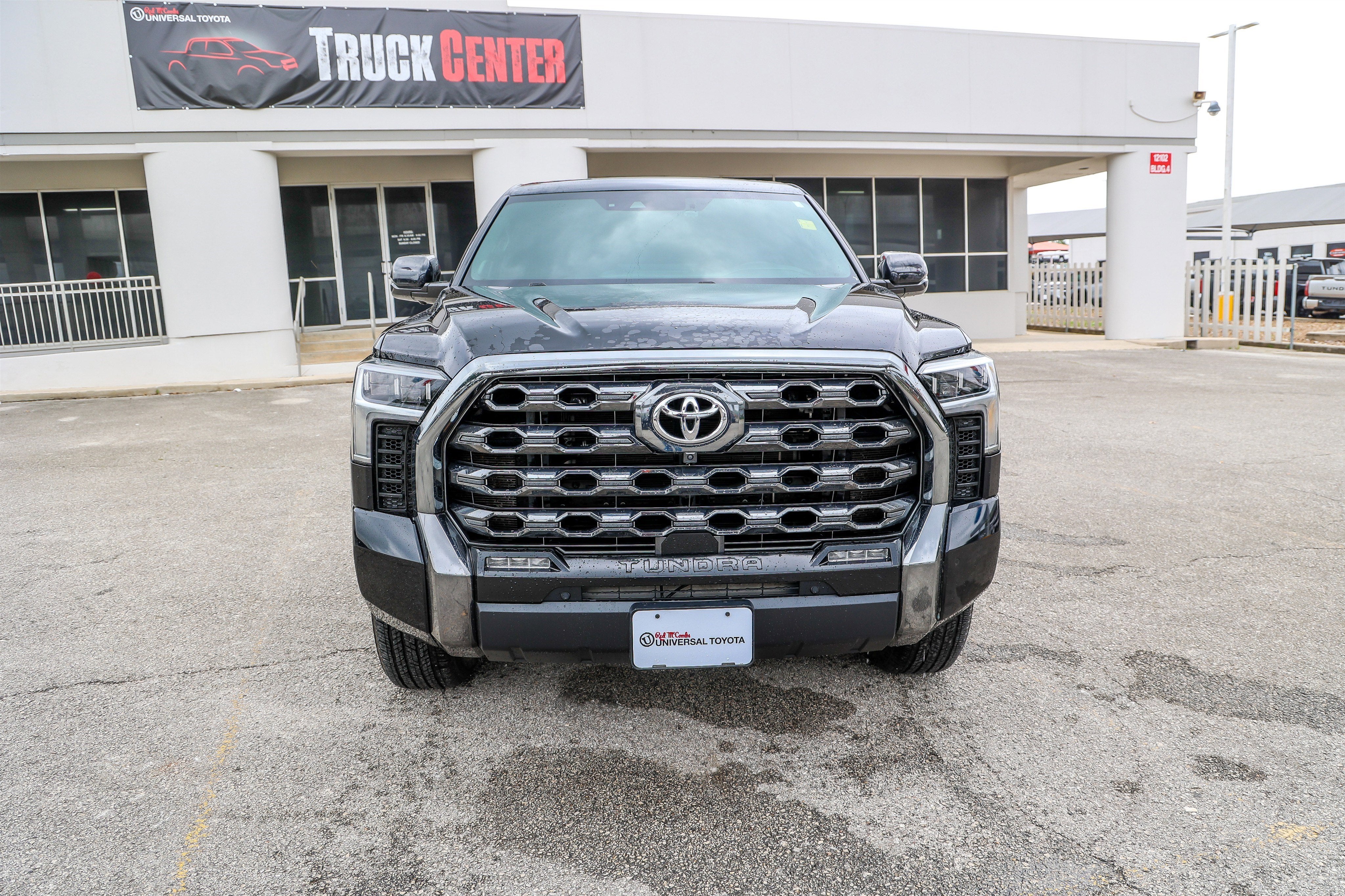 2023 Toyota TUNDRA 4X4 Platinum
