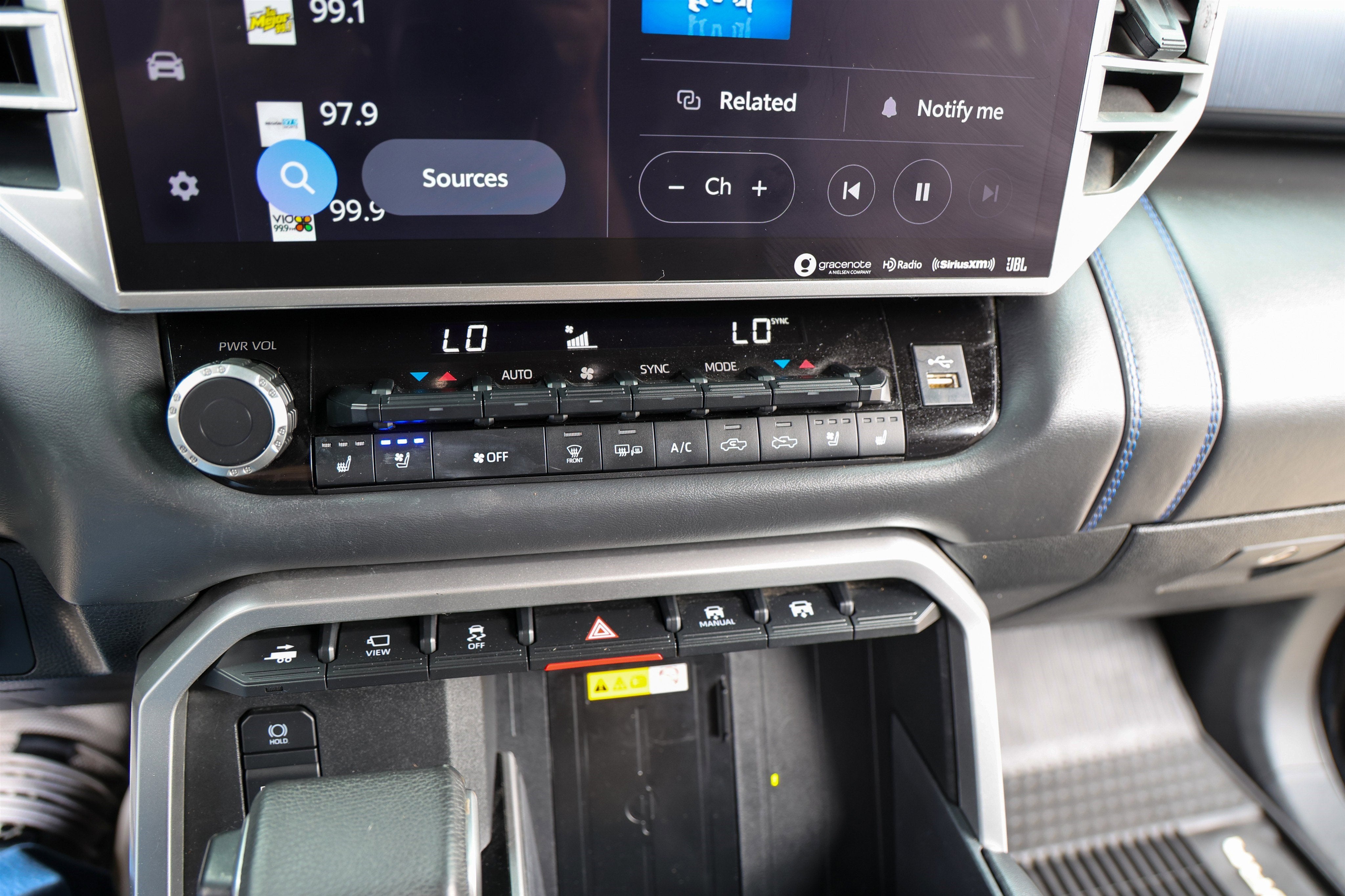 2023 Toyota TUNDRA 4X4 Platinum