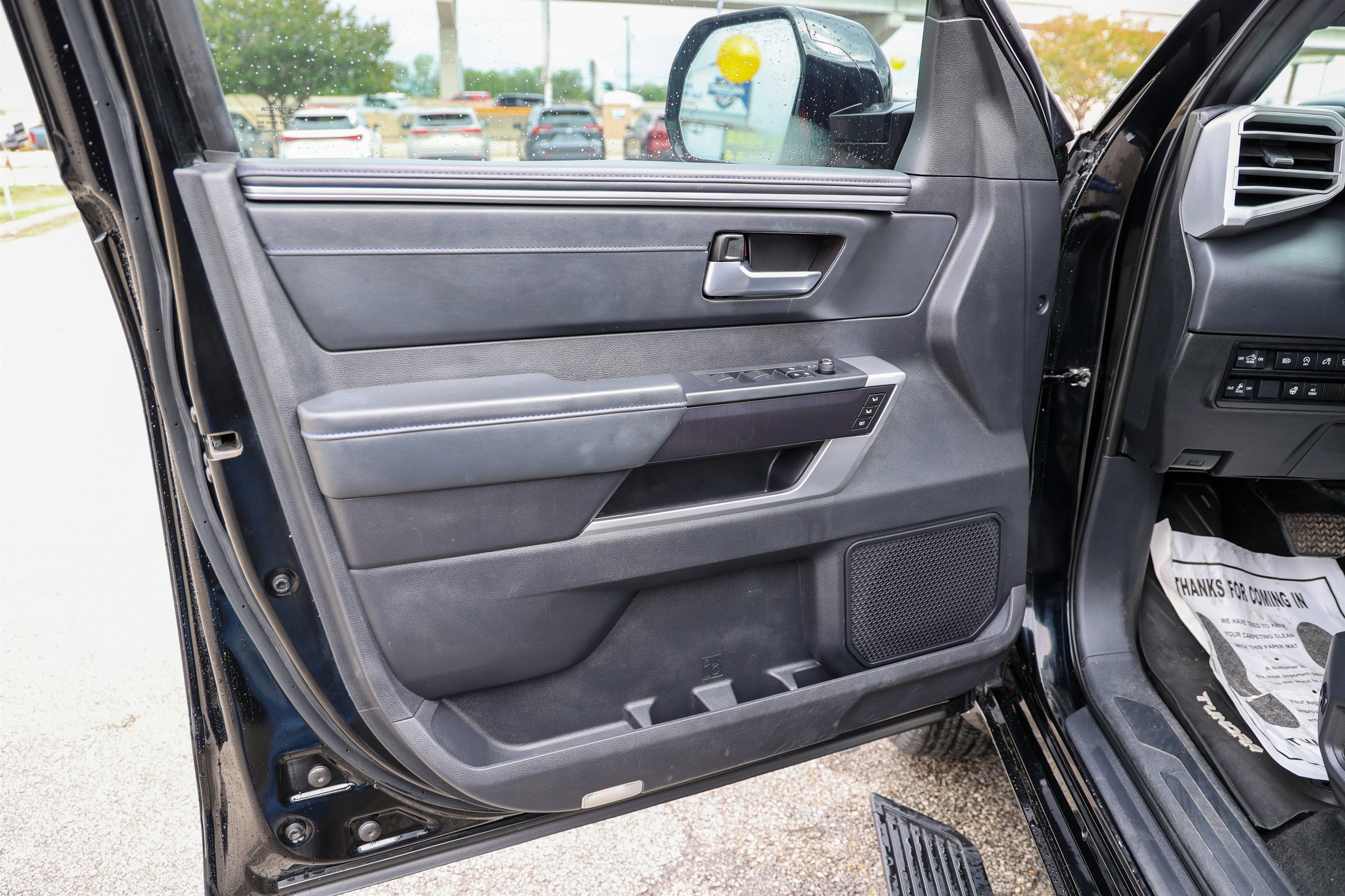 2023 Toyota TUNDRA 4X4 Platinum