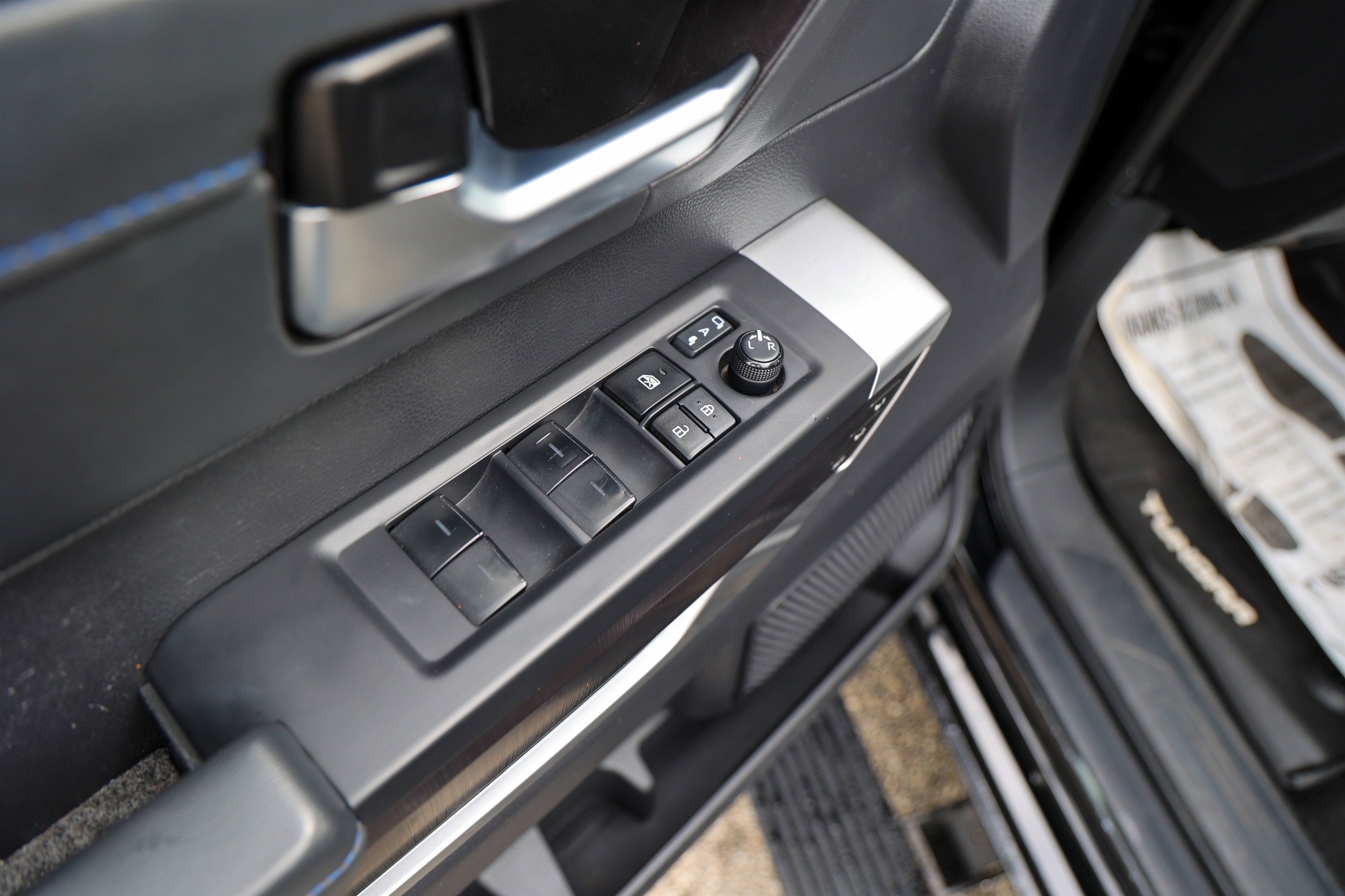 2023 Toyota TUNDRA 4X4 Platinum